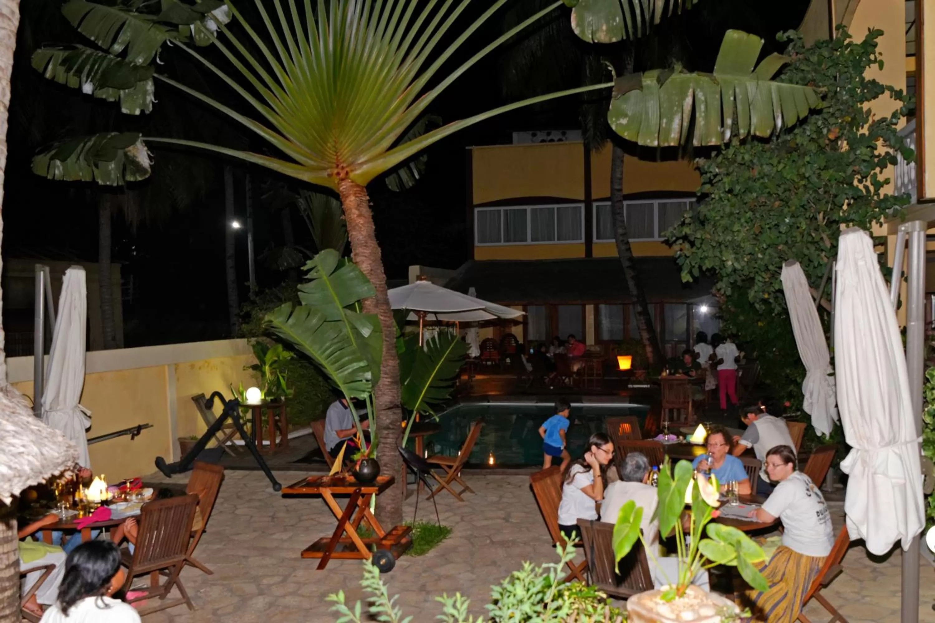 Restaurant/places to eat in Hôtel Restaurant Coco Lodge Majunga