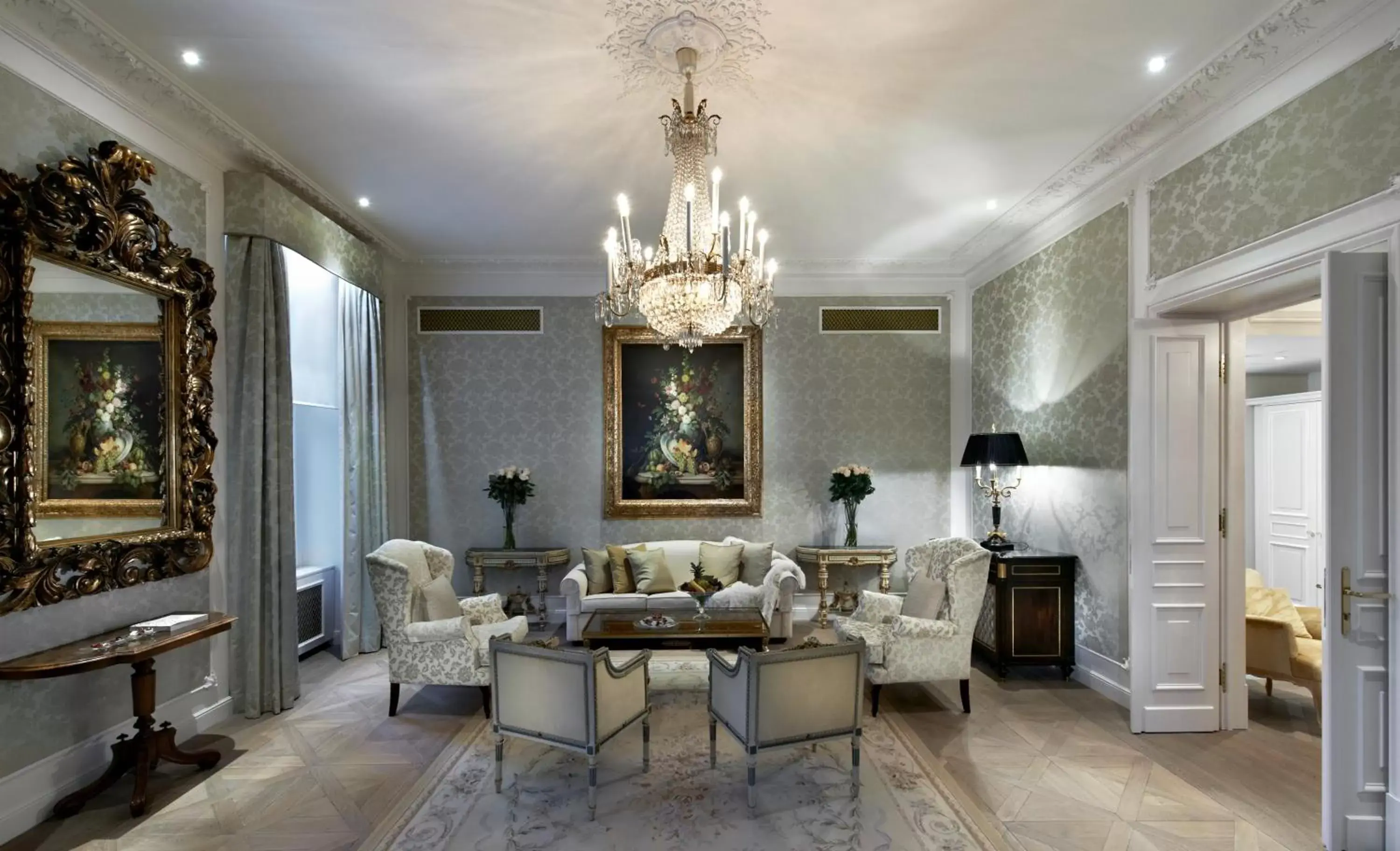 Living room, Seating Area in Hotel Sacher Wien