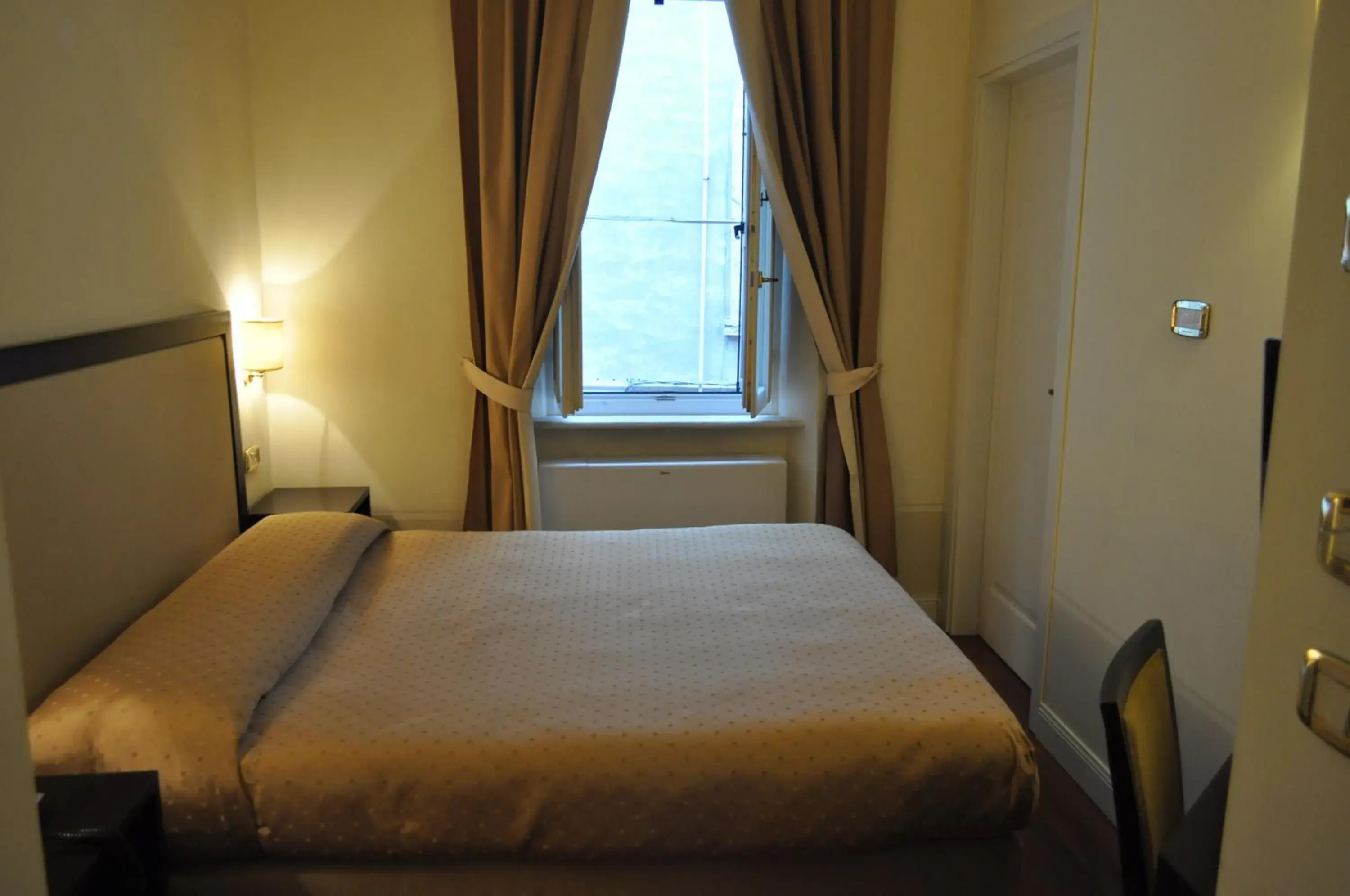Photo of the whole room, Bed in Albergo Sant'Emidio