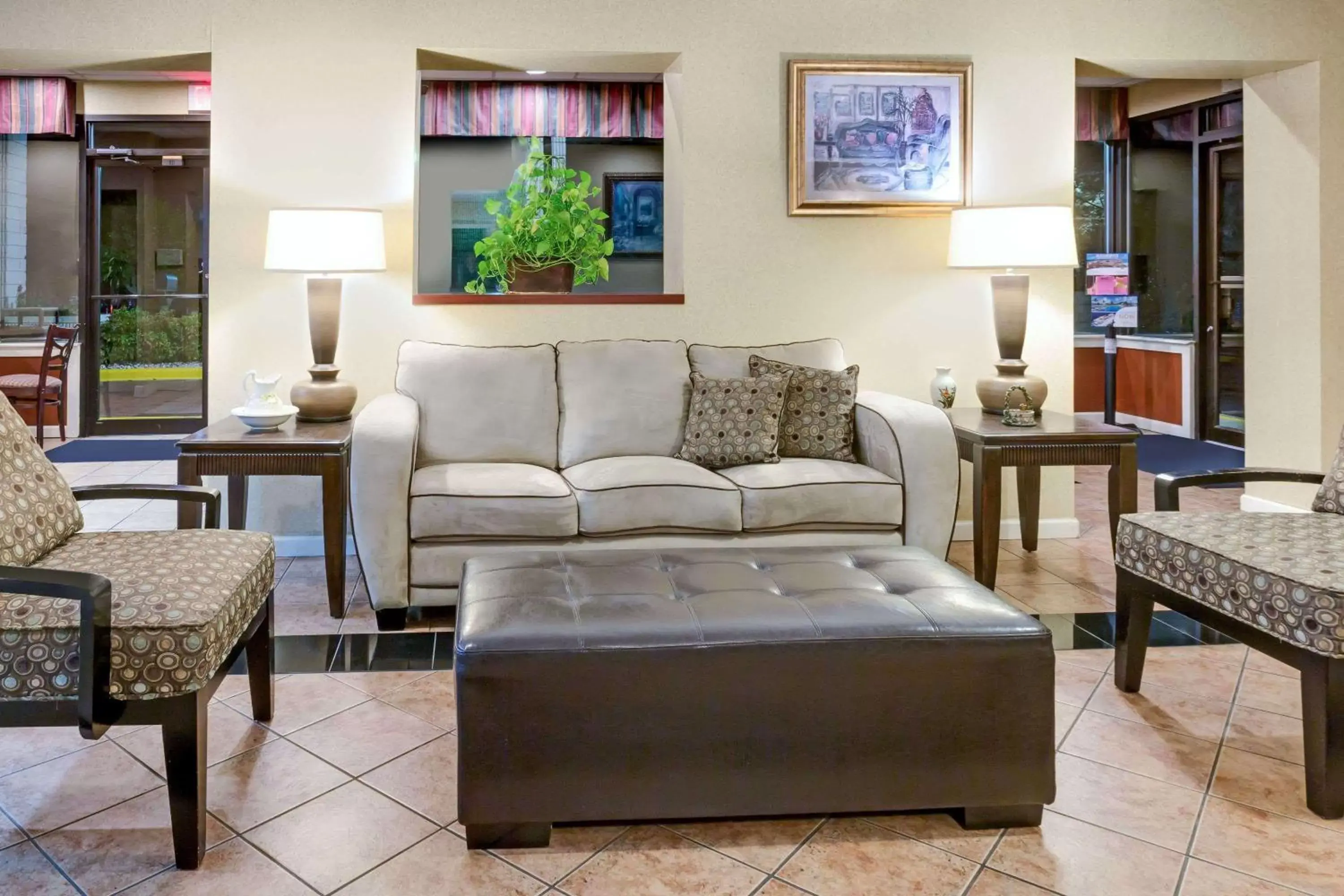 Lobby or reception in Days Inn by Wyndham Hoover Birmingham Lobby or reception in Days Inn by Wyndham Hoover Birmingham