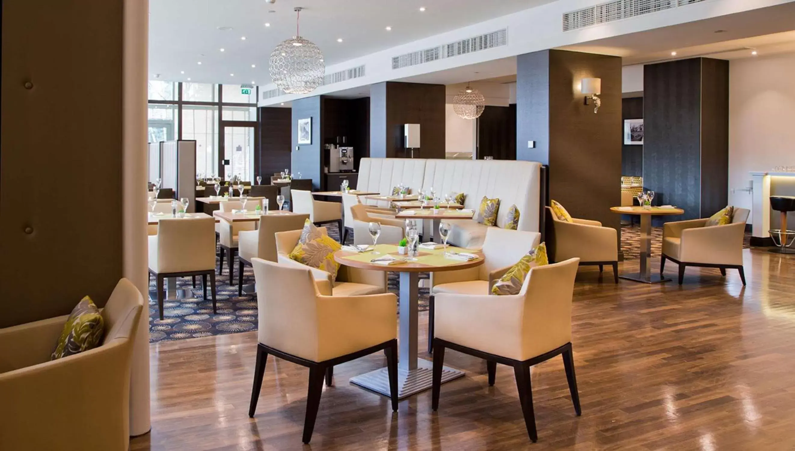 Breakfast, Restaurant/Places to Eat in DoubleTree by Hilton Luxembourg