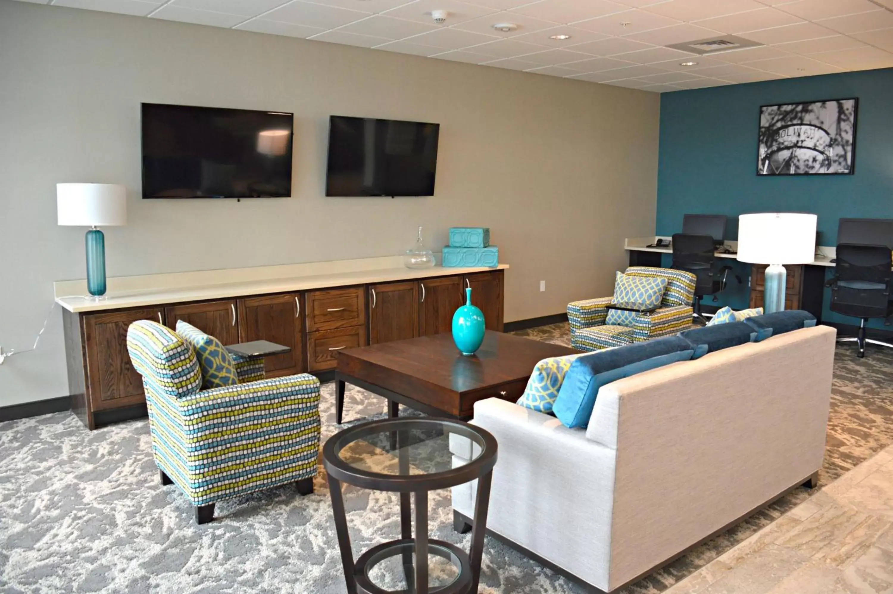 Lobby or reception, Seating Area in Best Western Plus Bolivar Hotel & Suites