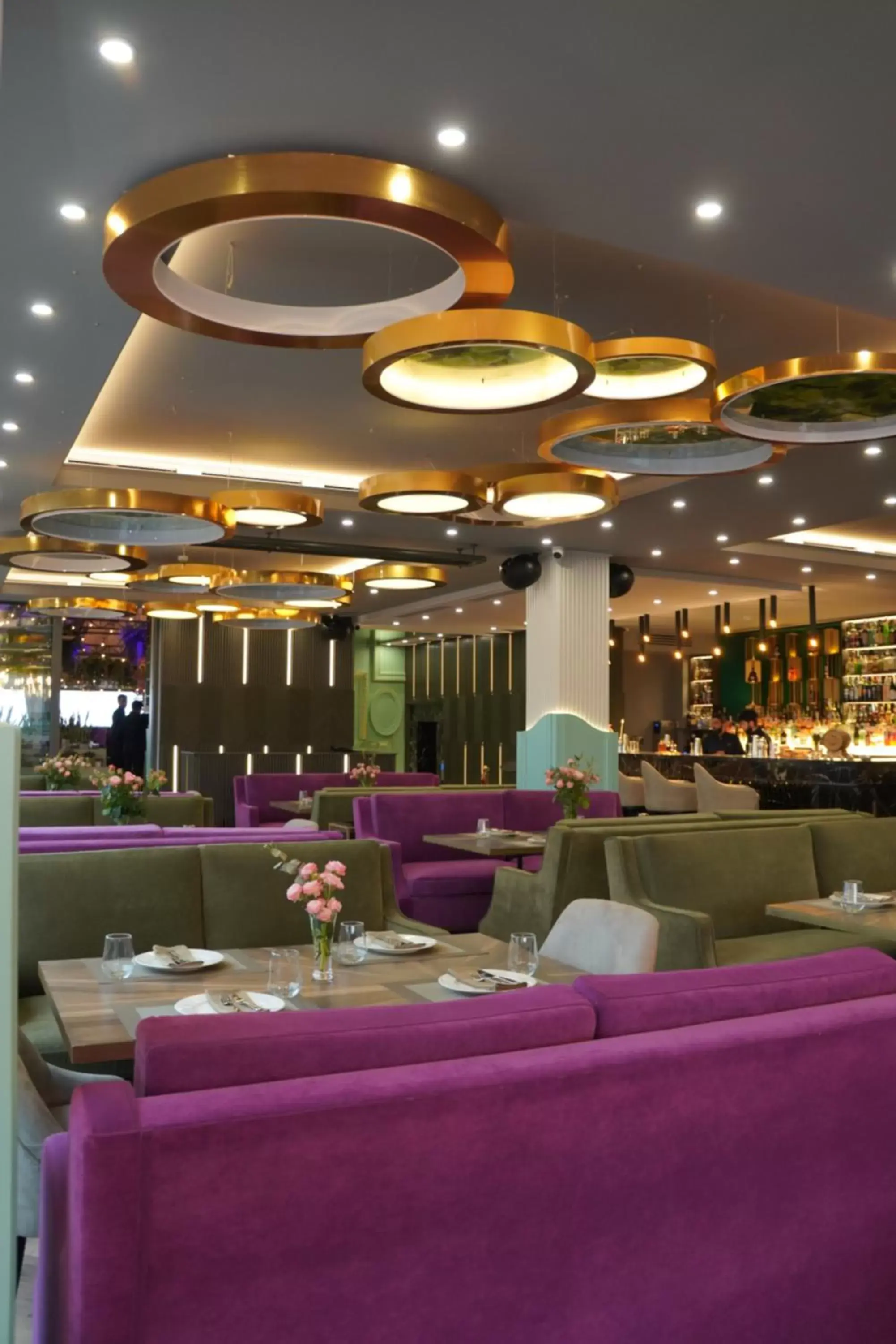 Restaurant/Places to Eat in Paris Hotel Yerevan