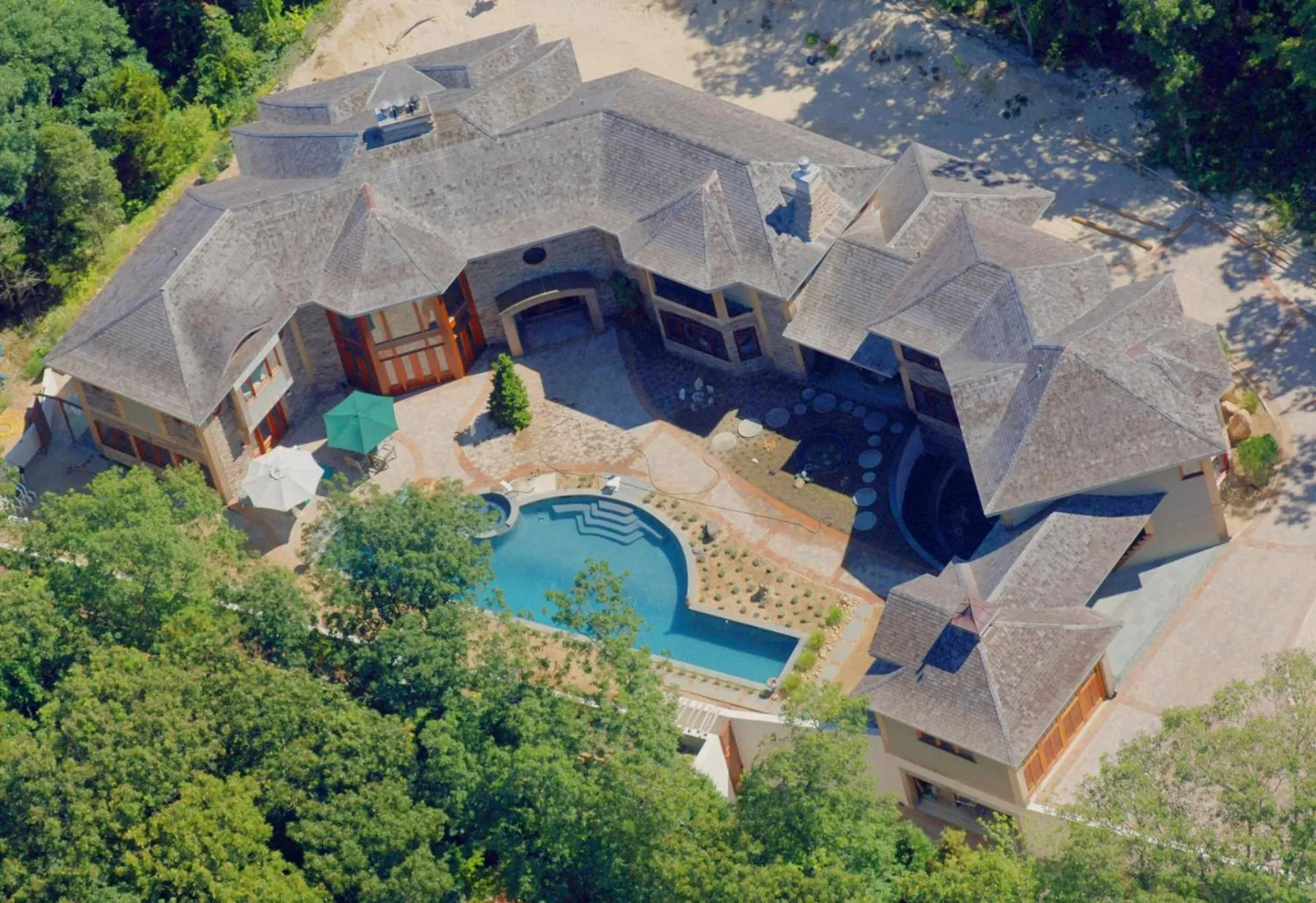 Bird's eye view, Bird's-eye View in East Hampton Art House Bed and Breakfast