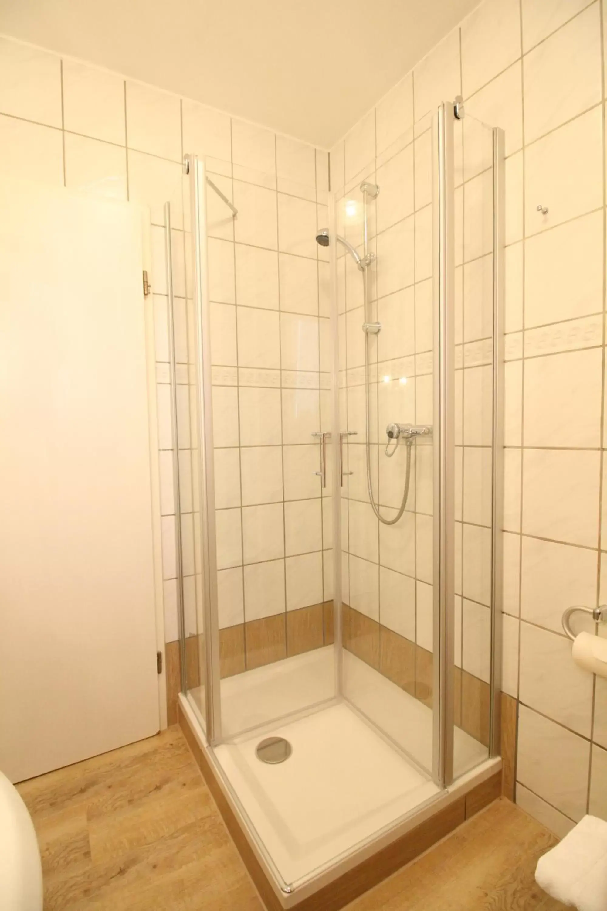 Bathroom in Arador-City Hotel