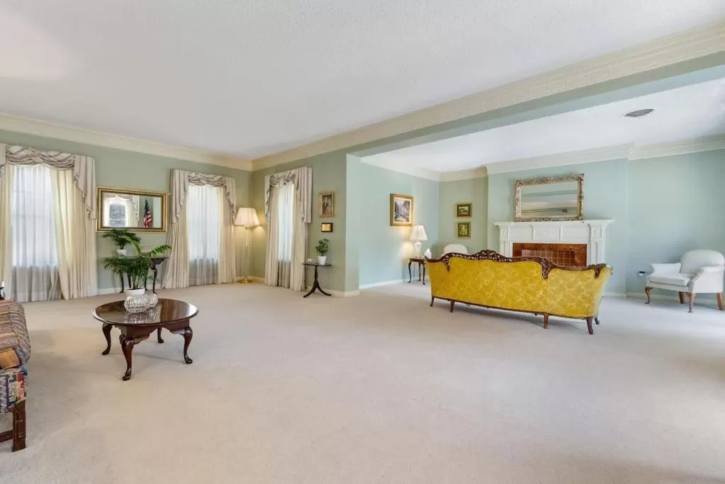 Seating Area in Presidents House B & B