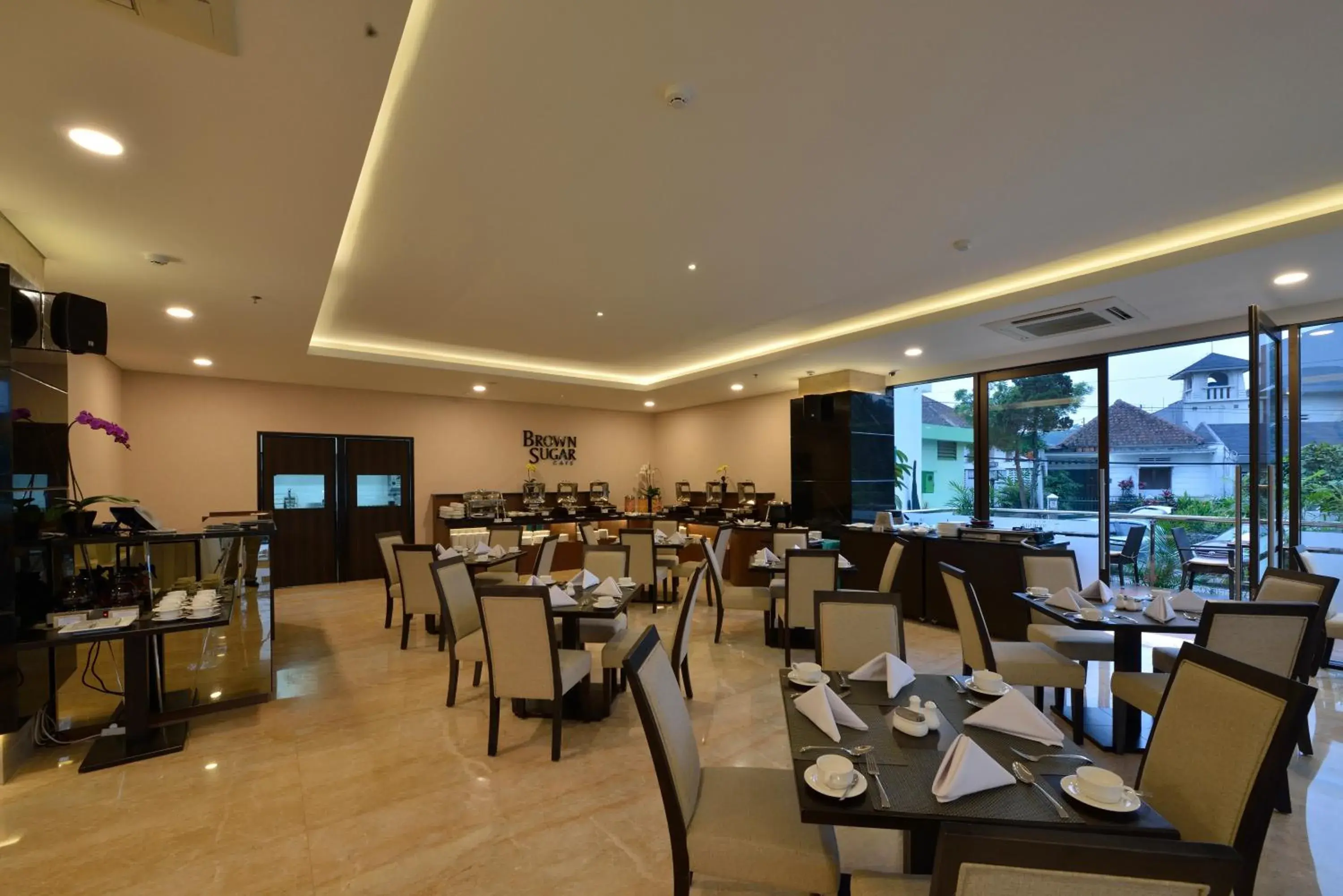 Restaurant/places to eat in Hotel California Bandung Restaurant/places to eat in Hotel California Bandung