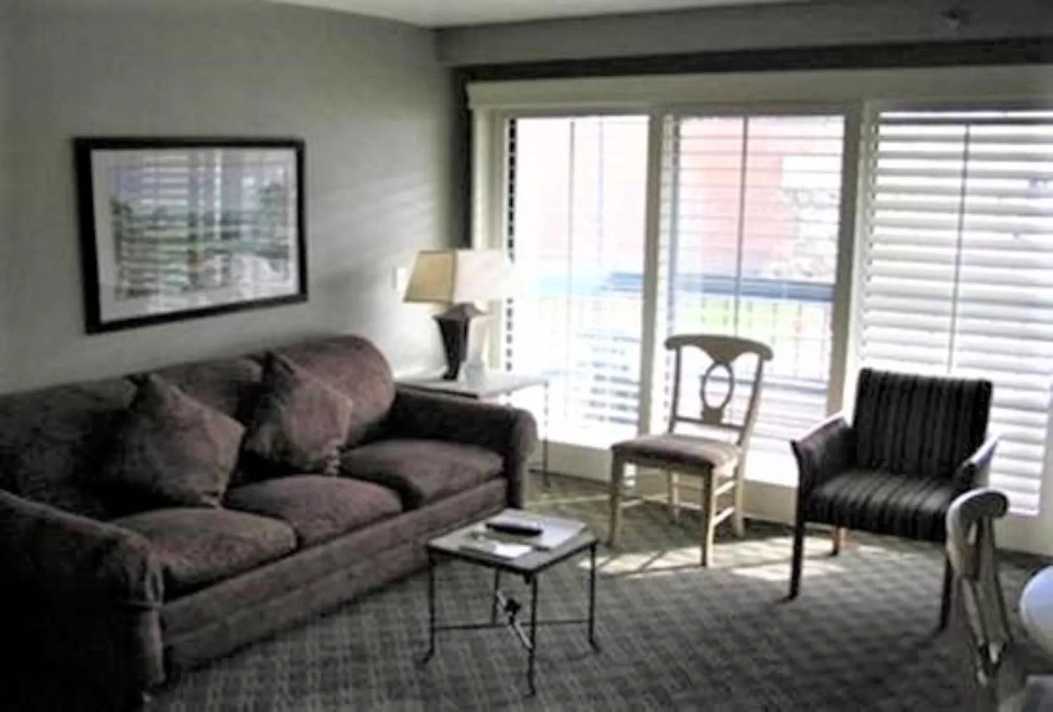 Living room in GetAways at Park Regency Resort
