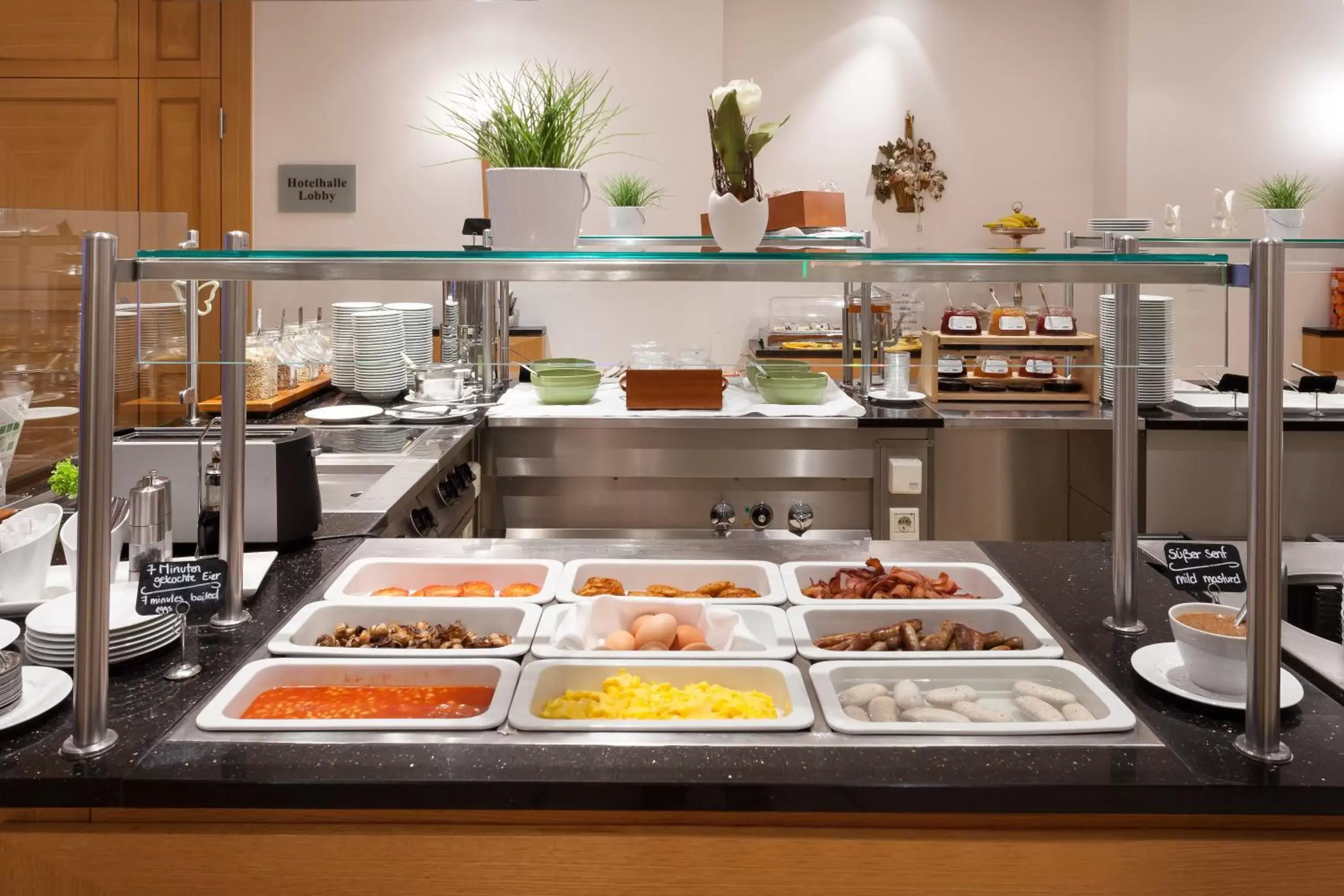 Restaurant/places to eat in Holiday Inn Nürnberg City Centre by IHG Restaurant/places to eat in Holiday Inn Nürnberg City Centre by IHG