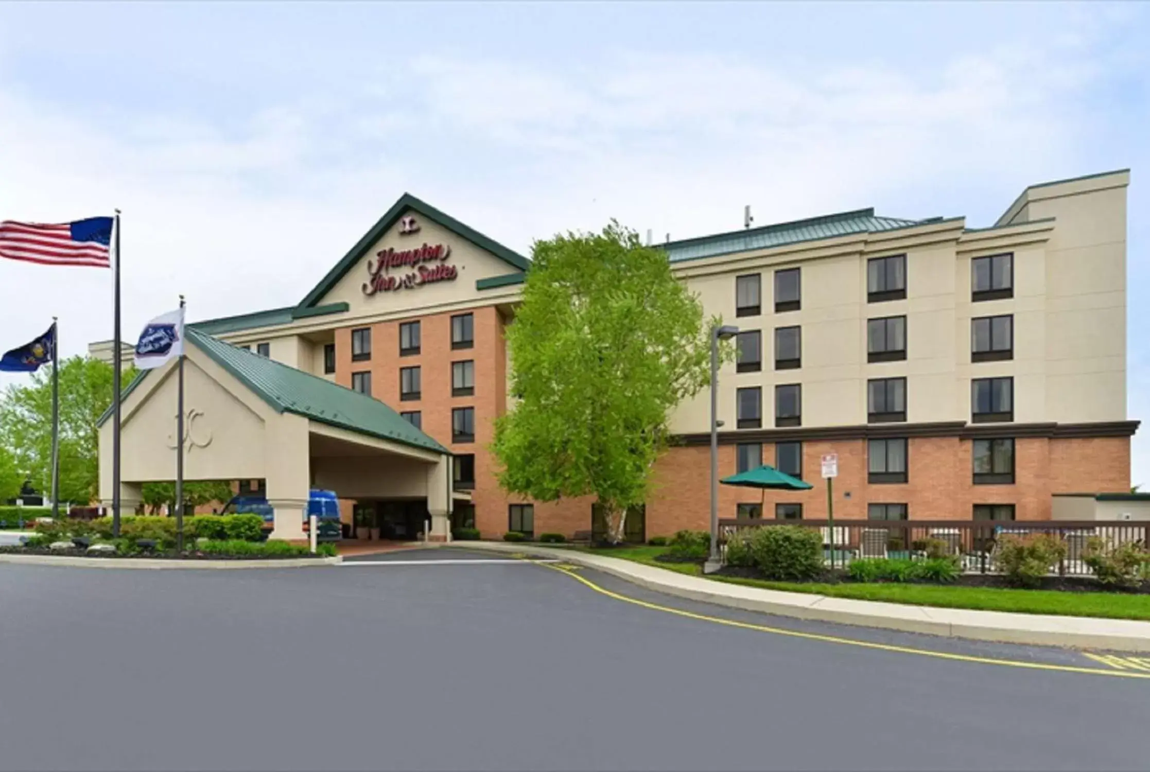 Property Building in Hampton Inn & Suites Valley Forge/Oaks