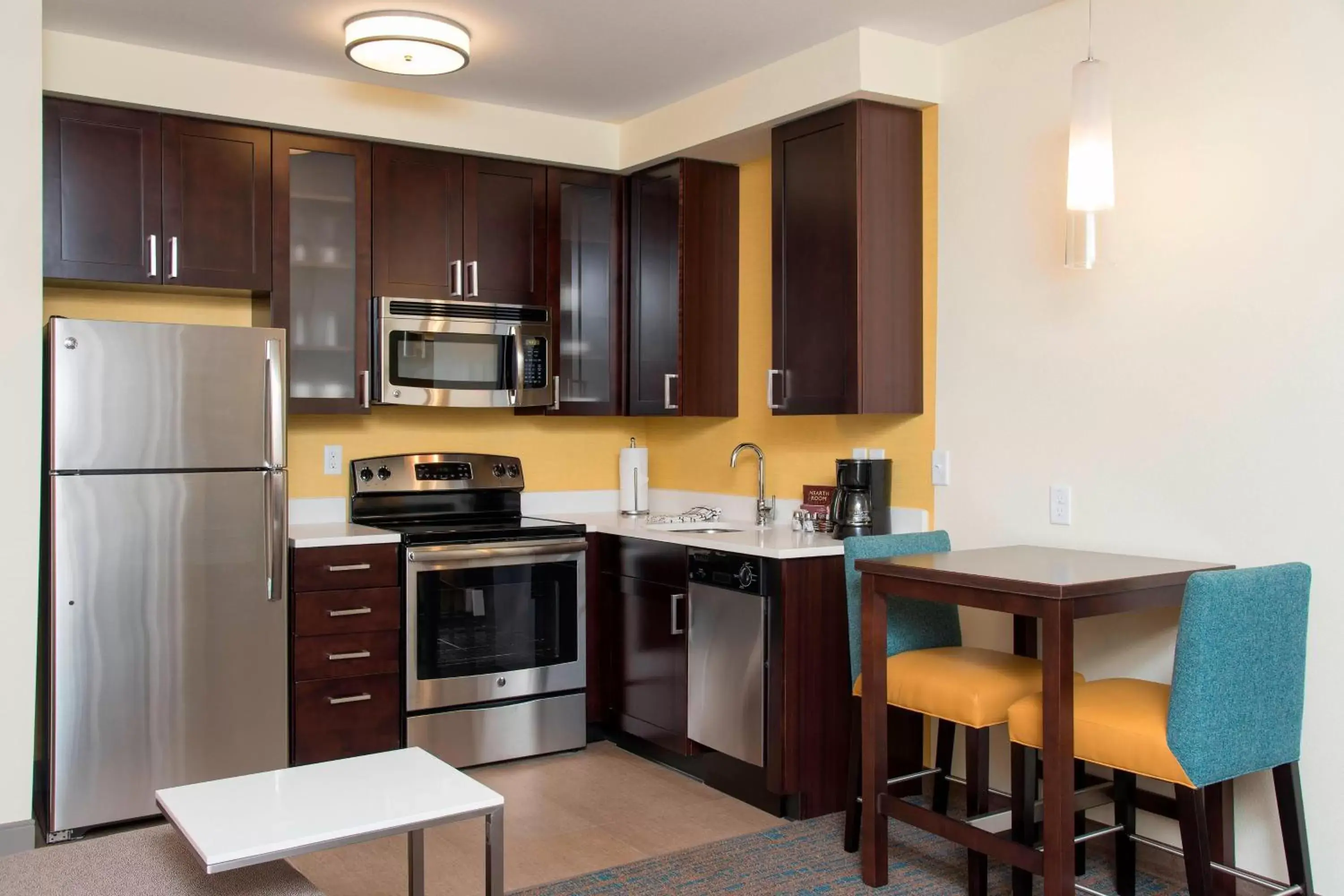 Bedroom, Kitchen/Kitchenette in Residence Inn by Marriott Houston Springwoods Village