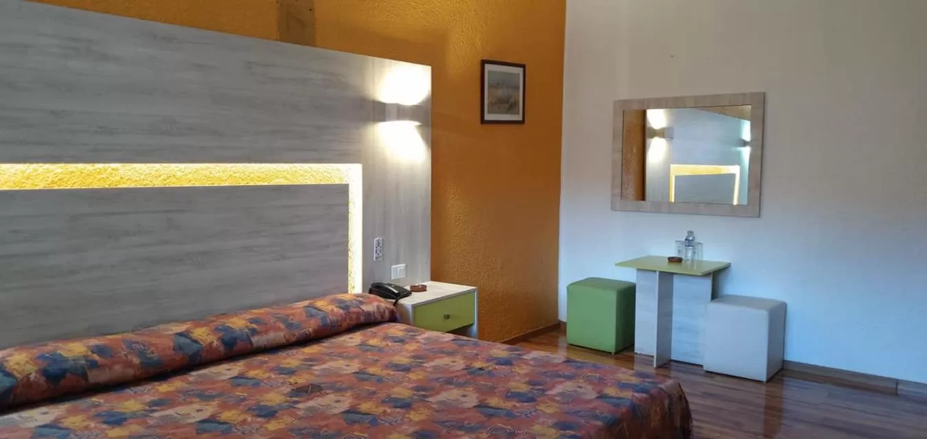 Deluxe King Room in Hotel Gilbert