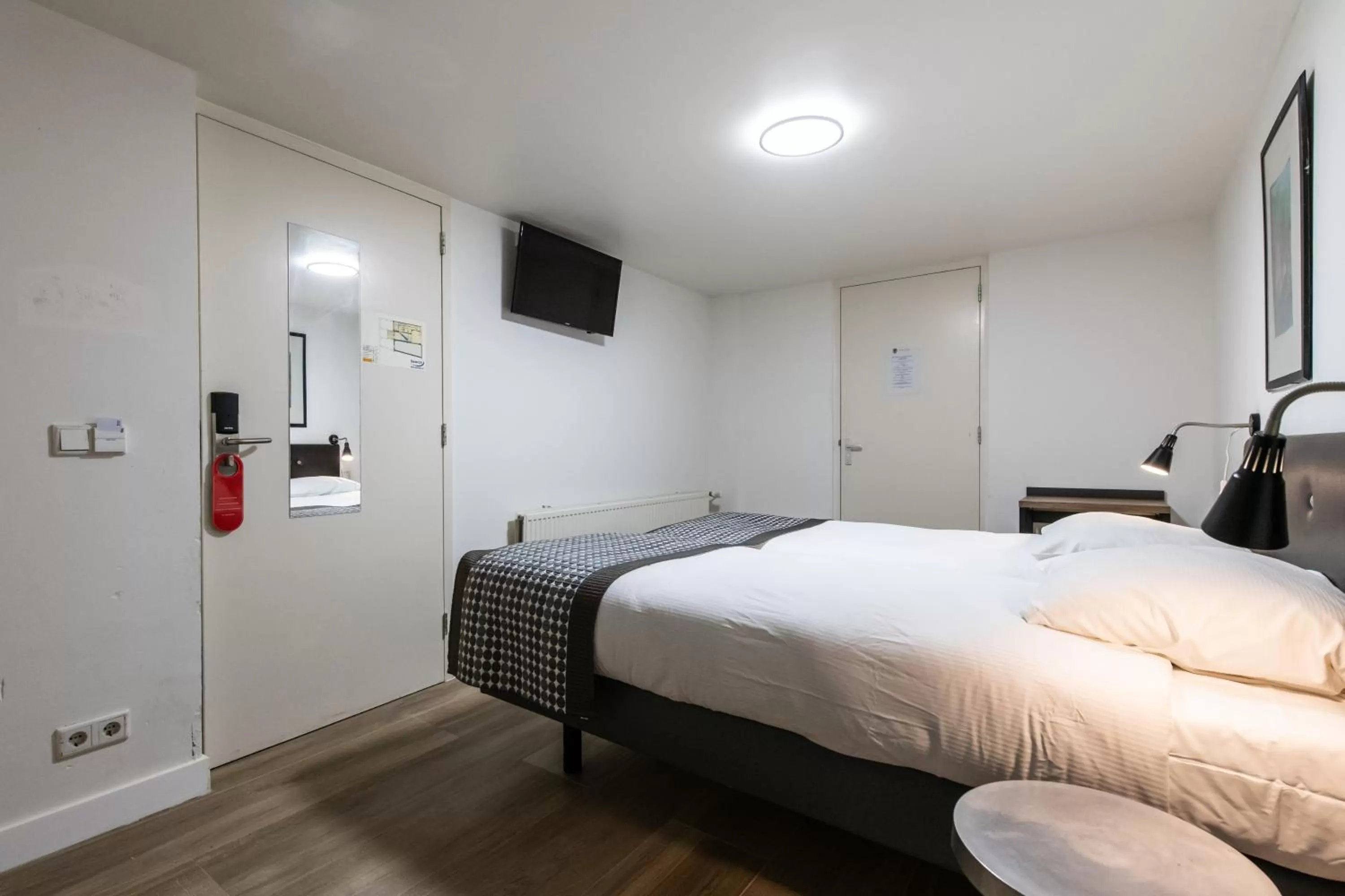 Bathroom, Bed in Acostar Hotel