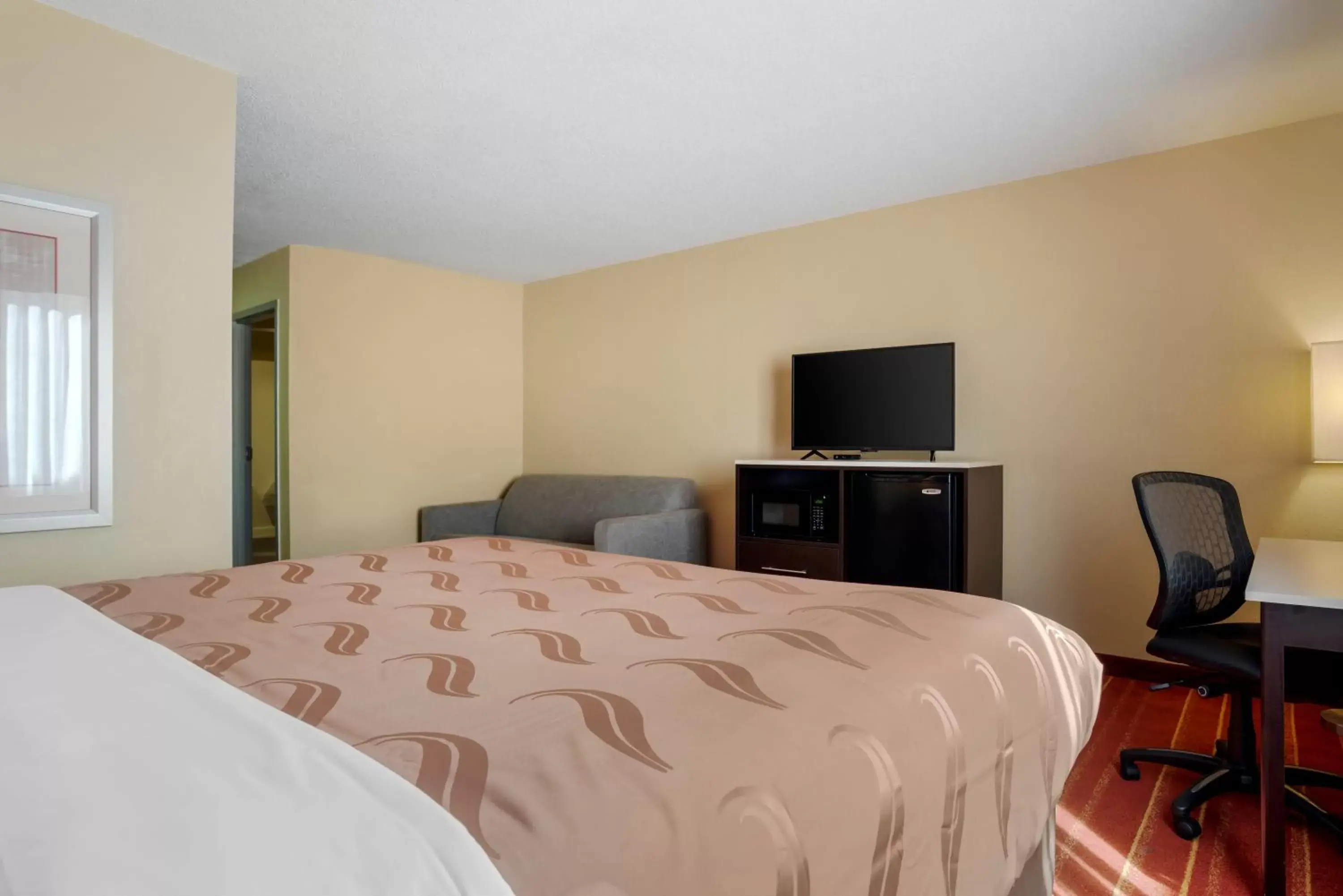 Bed in Quality Inn Phenix City Columbus