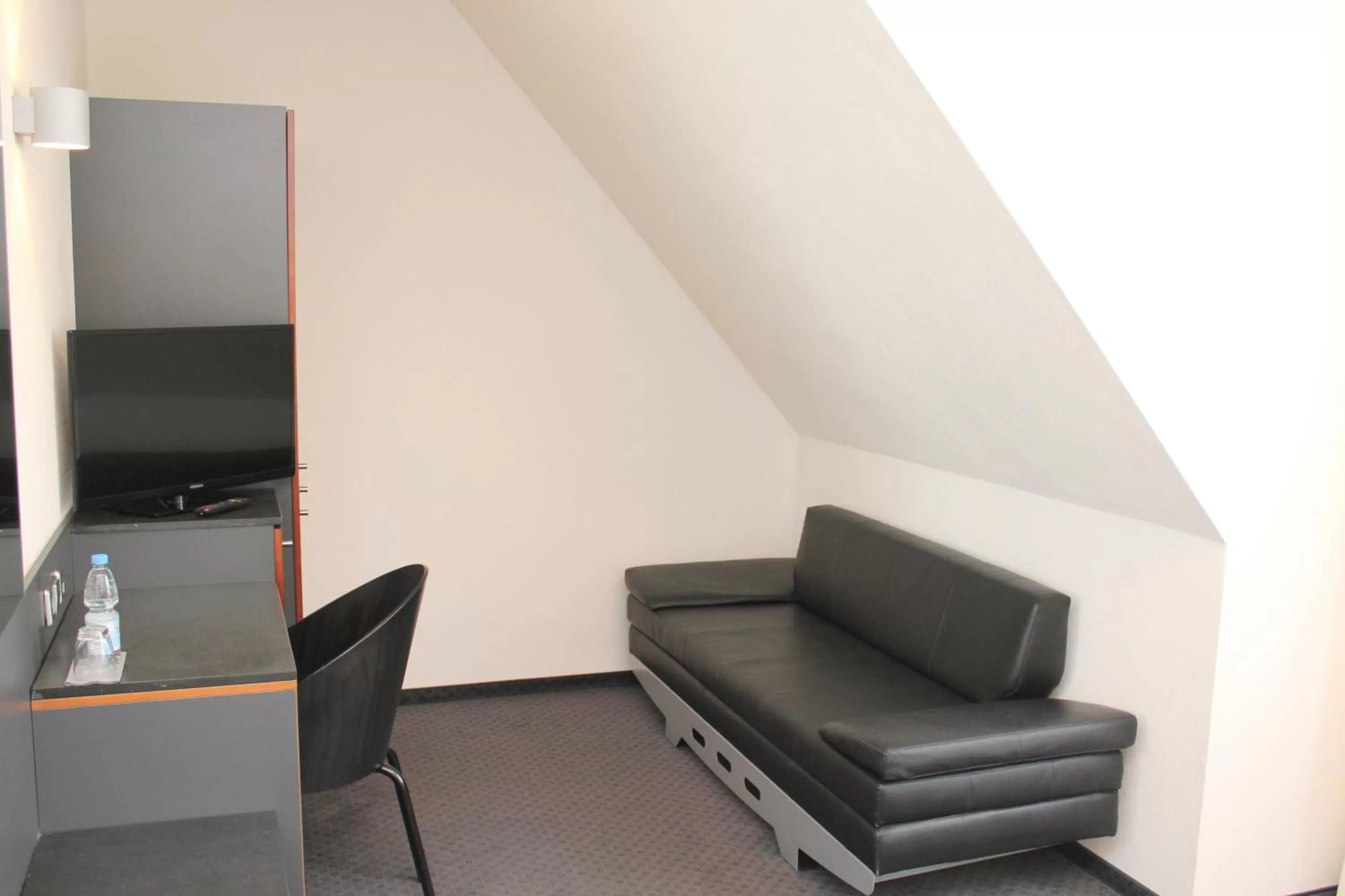 Bedroom in Hotel am Hirschgarten