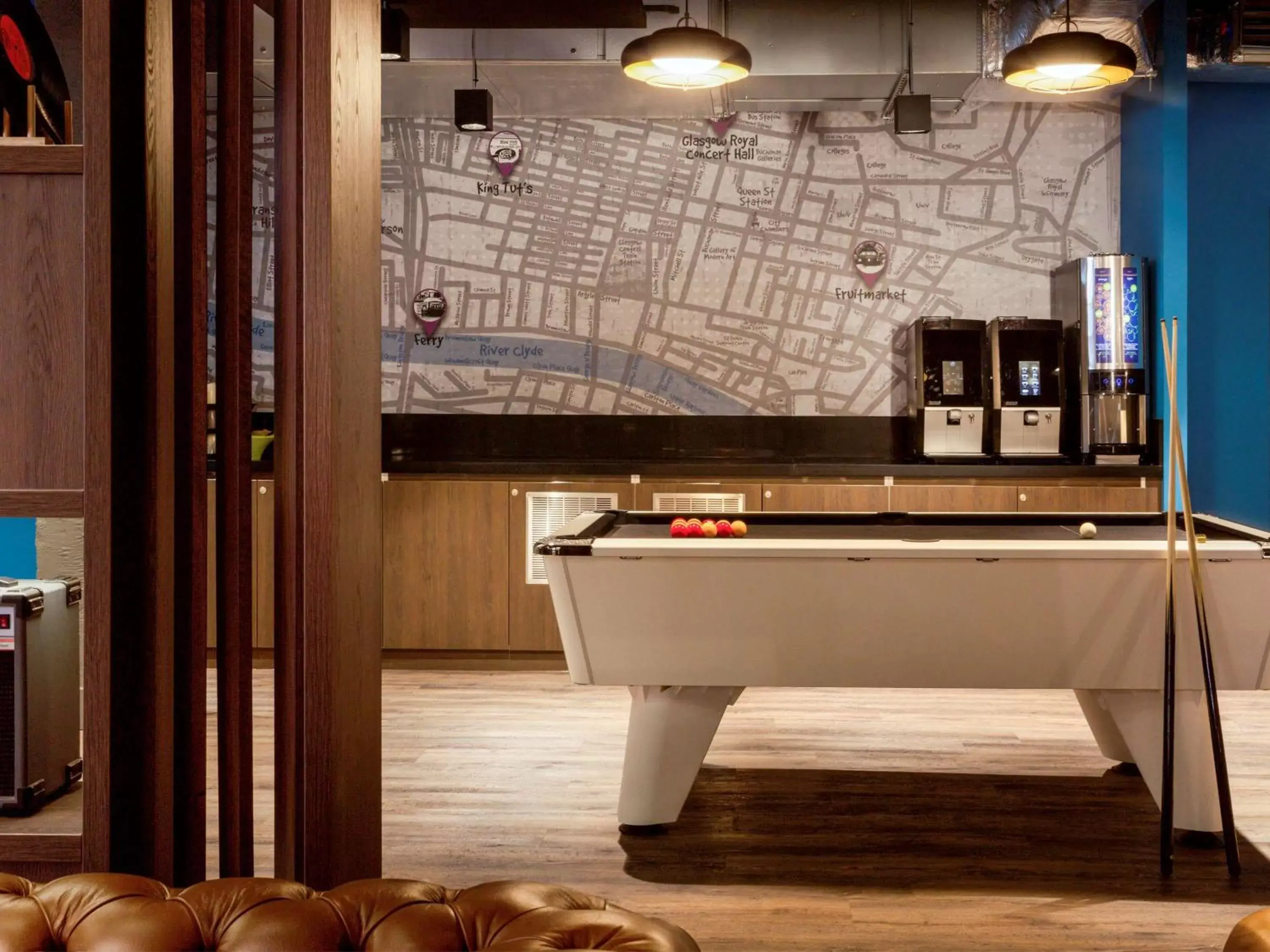 Lounge or bar, Bathroom in ibis Styles Glasgow Central