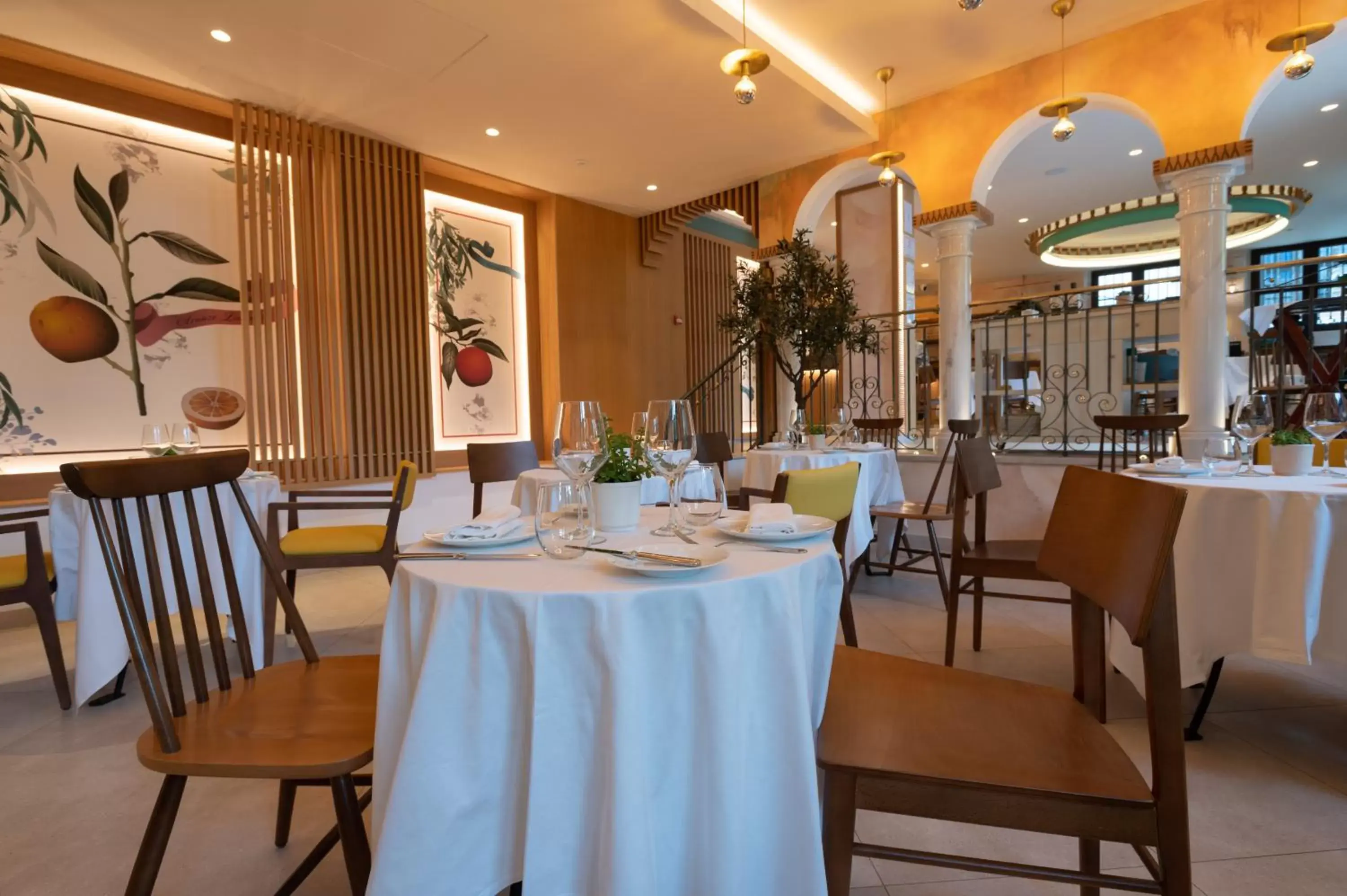 Restaurant/Places to Eat in Hotel Silken El Pilar Andalucia