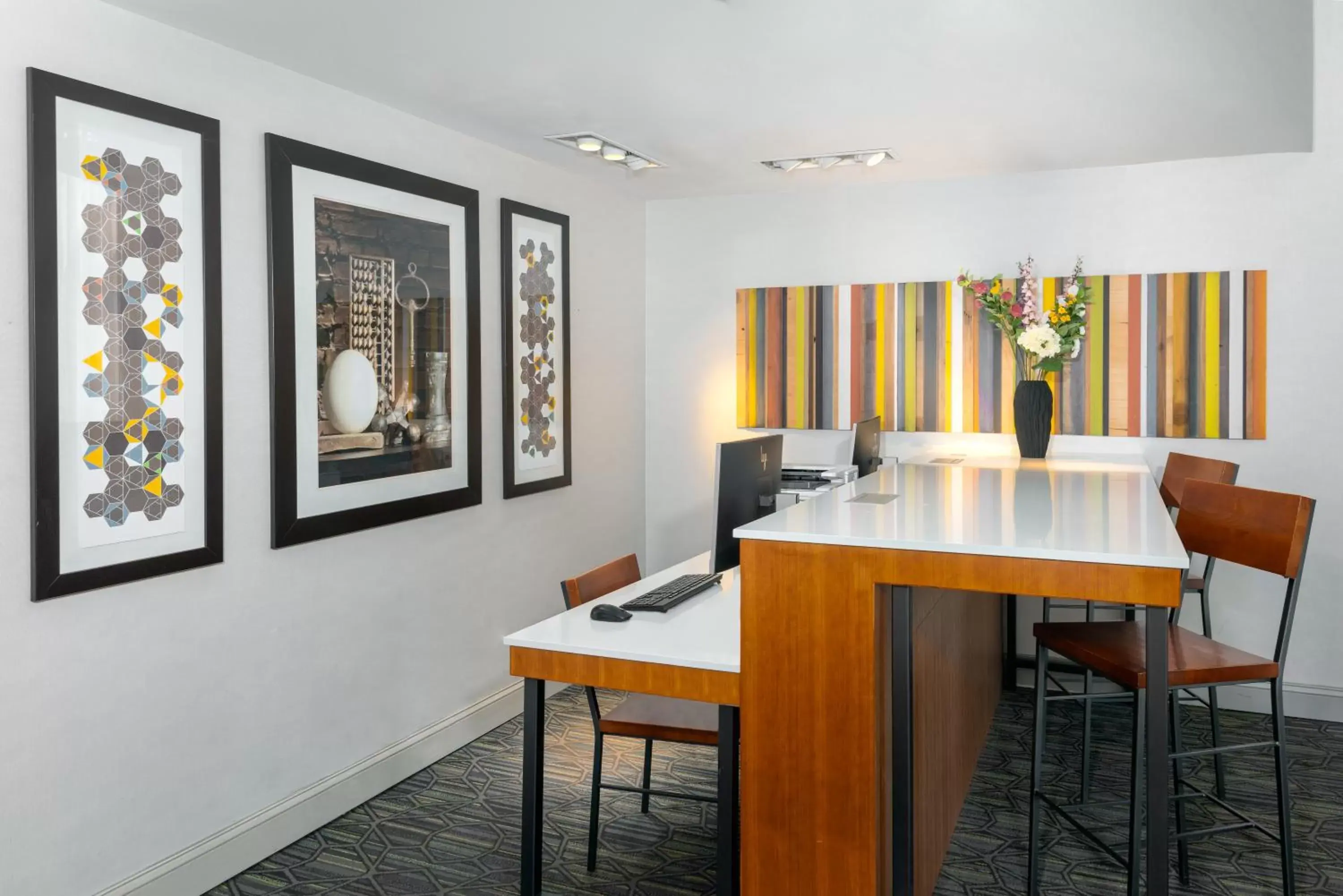 Business facilities, Dining Area in Holiday Inn Express Miami Airport Doral Area, an IHG Hotel