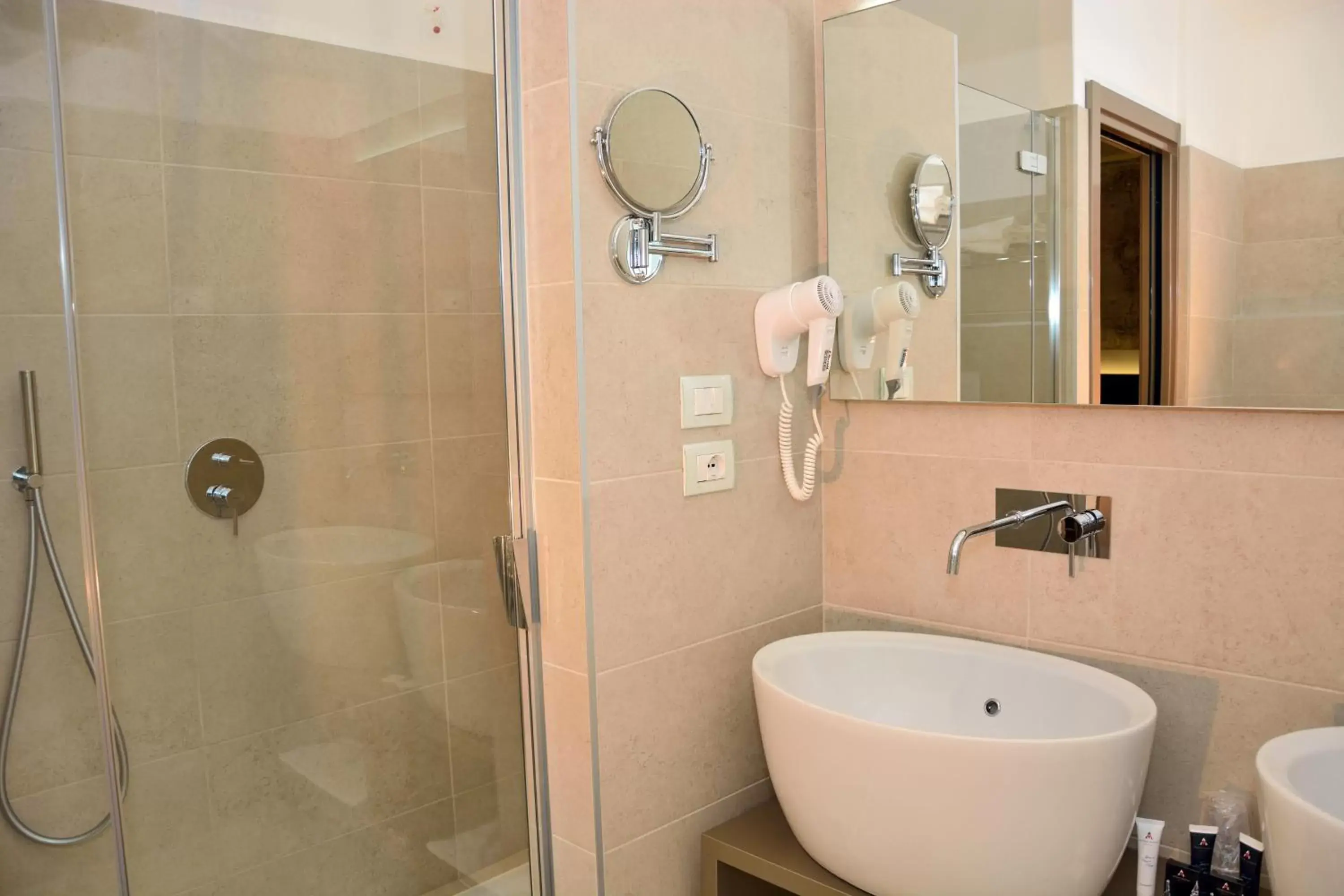 Bathroom in LH Hotel Sirio Venice Bathroom in LH Hotel Sirio Venice