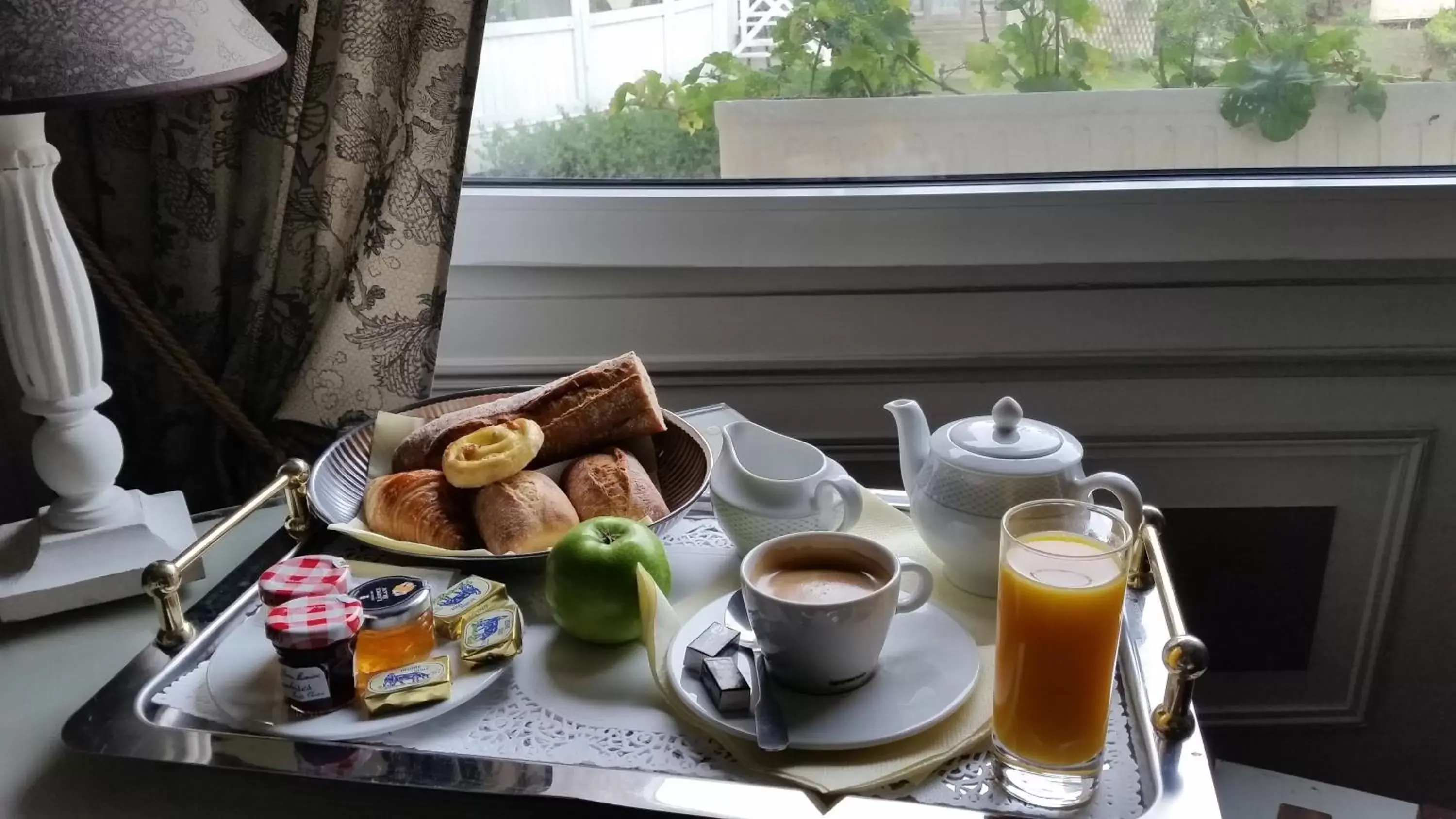 Continental breakfast in Hotel Meurice