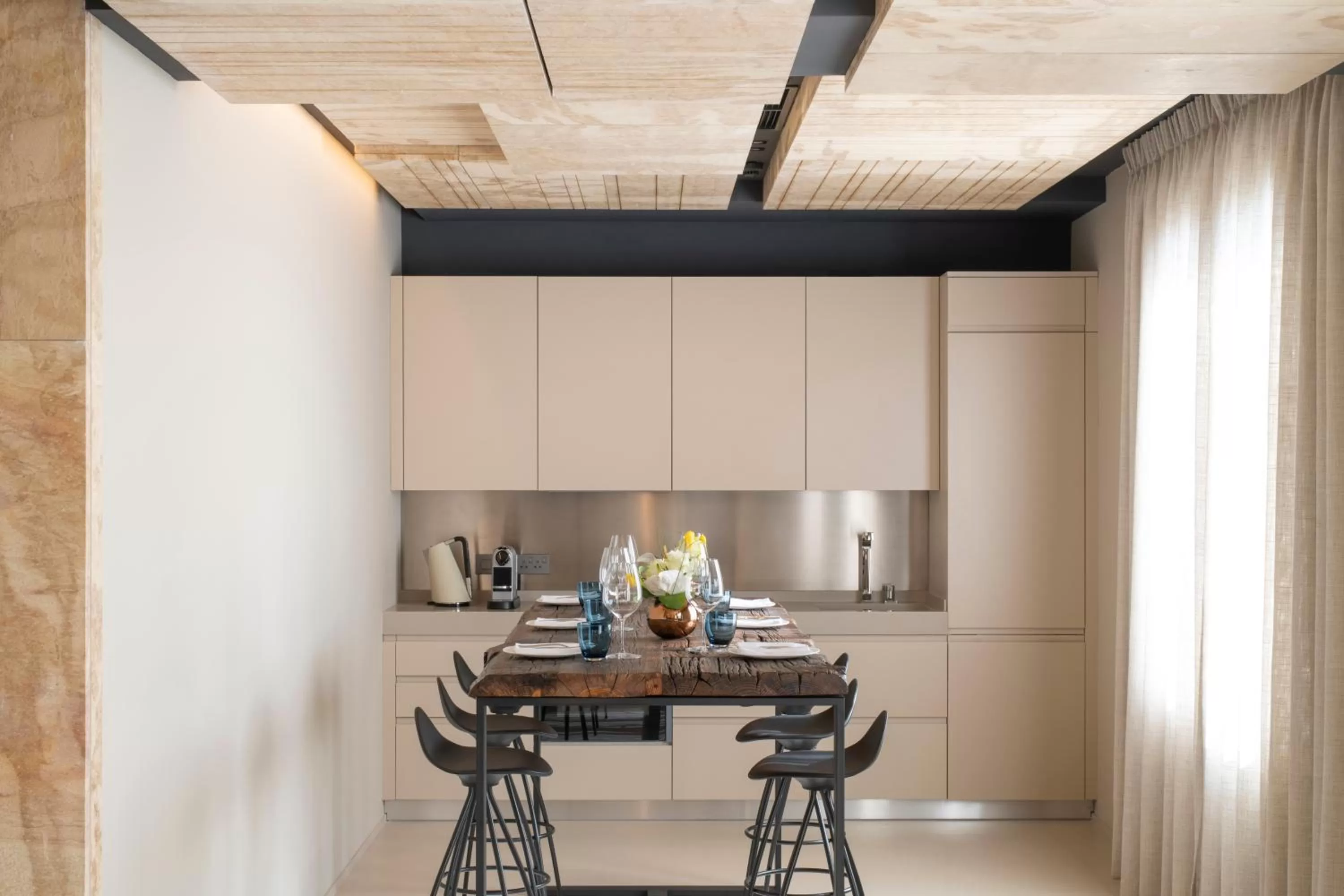 Dining area in Iniala Harbour House