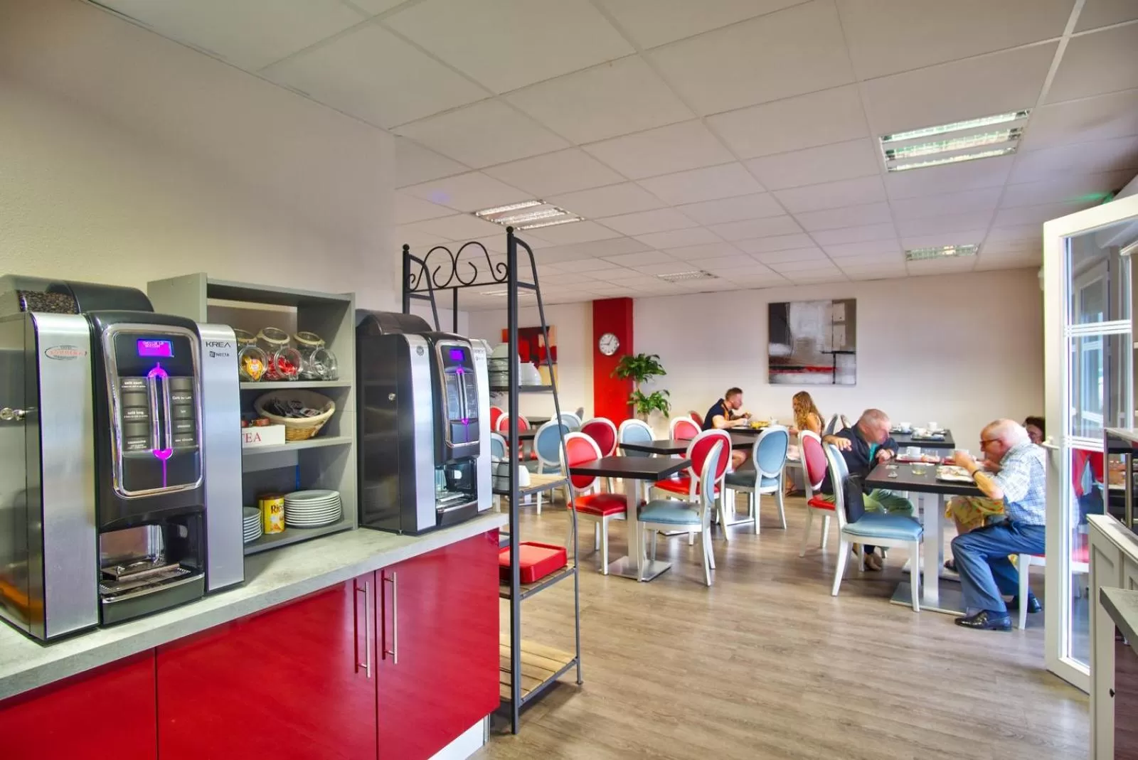 Restaurant/places to eat in Adonis Hotel Bayonne