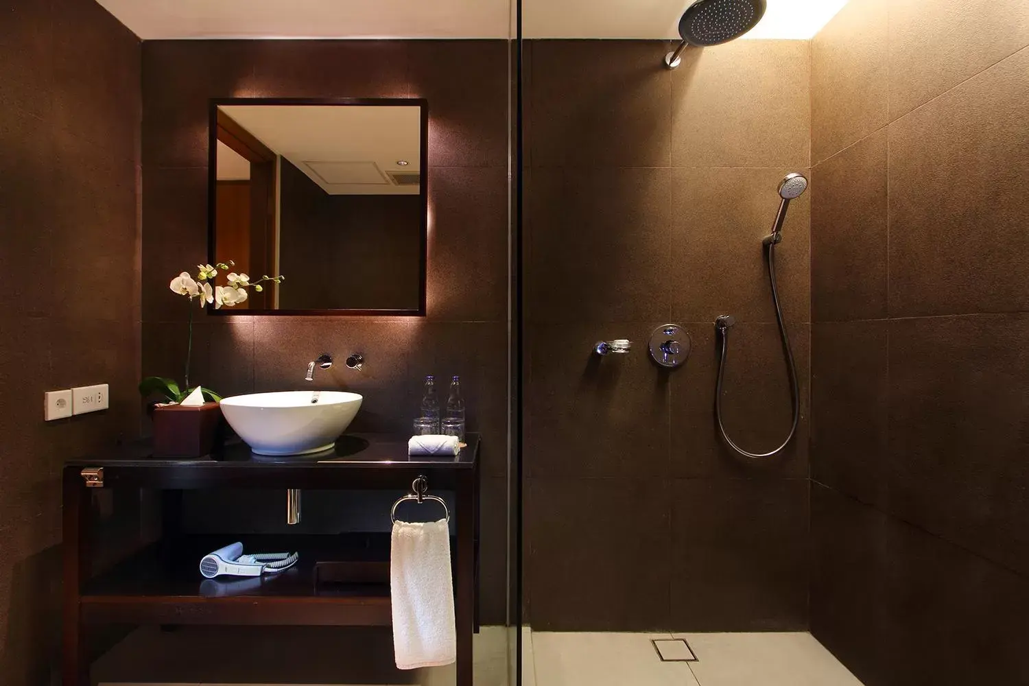 Shower, Bathroom in THE 1O1 Bali Fontana Seminyak