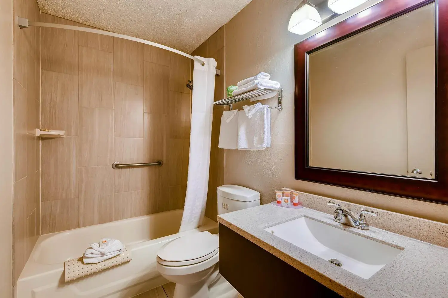 Bathroom in Orangewood Inn and Suites Midtown