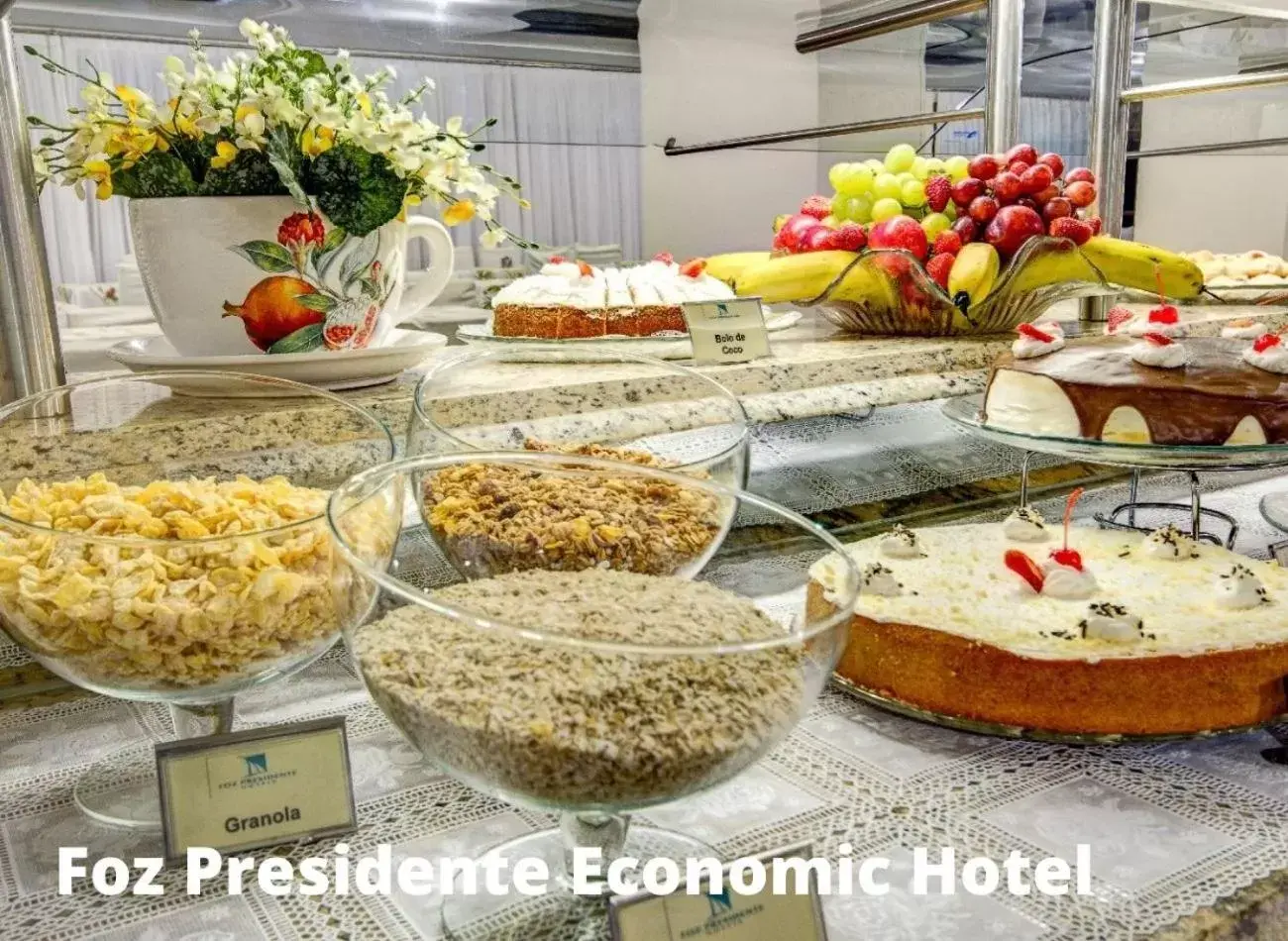 Continental breakfast in Foz Presidente Economic Hotel