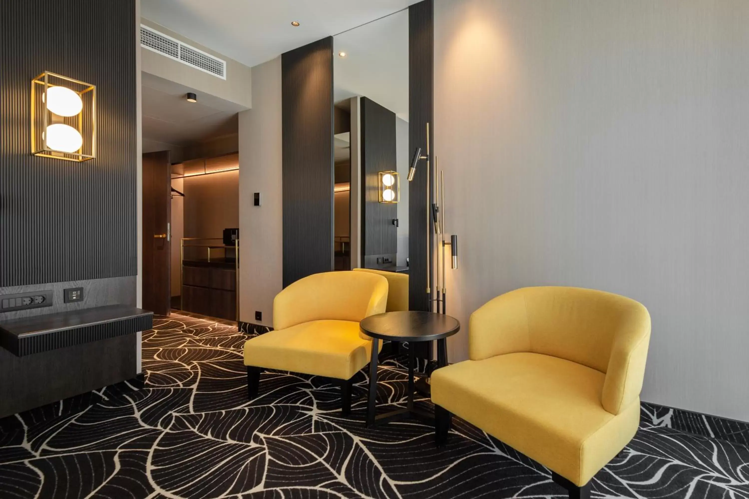 Bedroom, Seating Area in Hotel Lembitu Tallinn