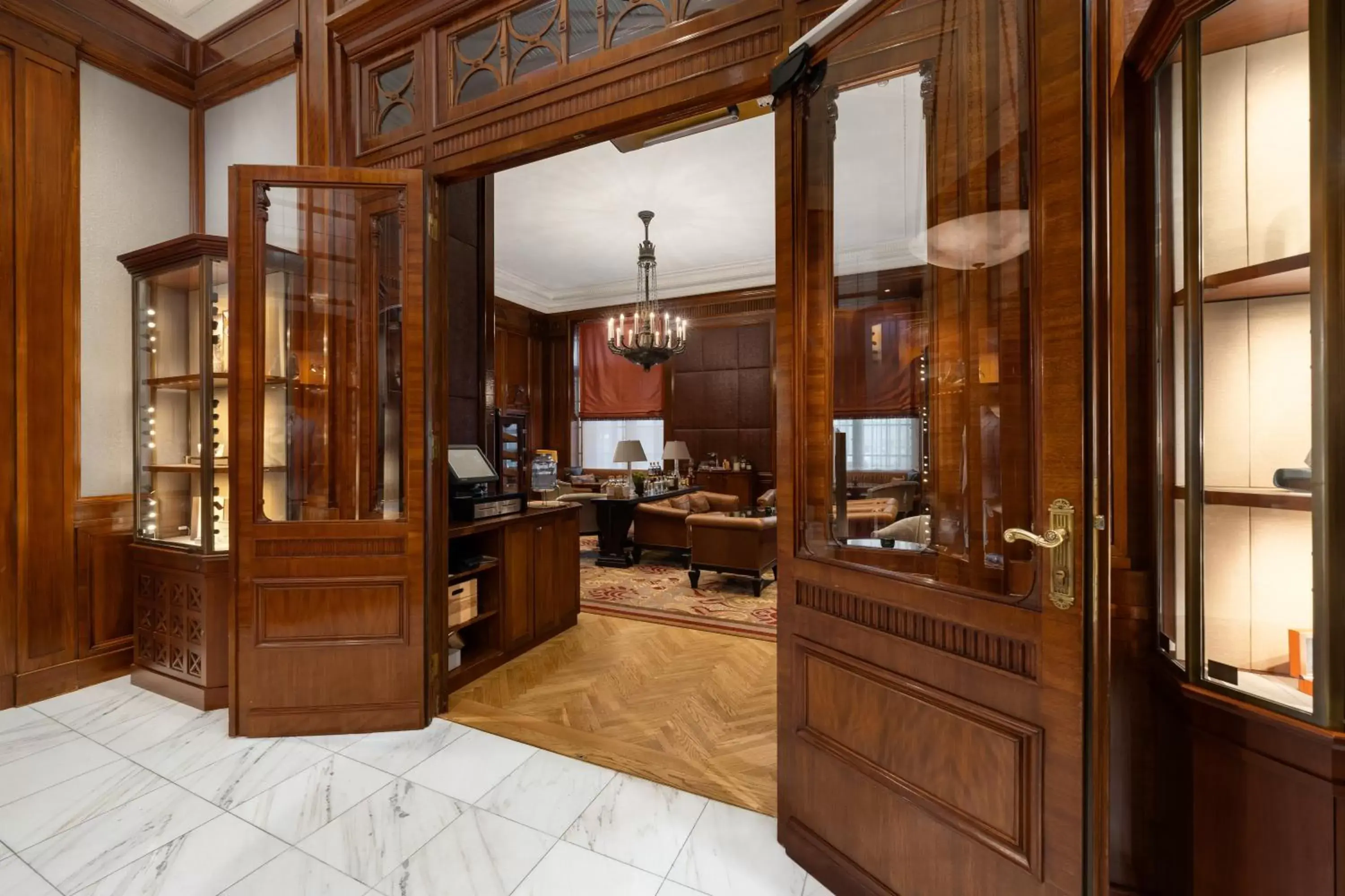 Lounge or bar, Kitchen/Kitchenette in Park Hyatt Vienna