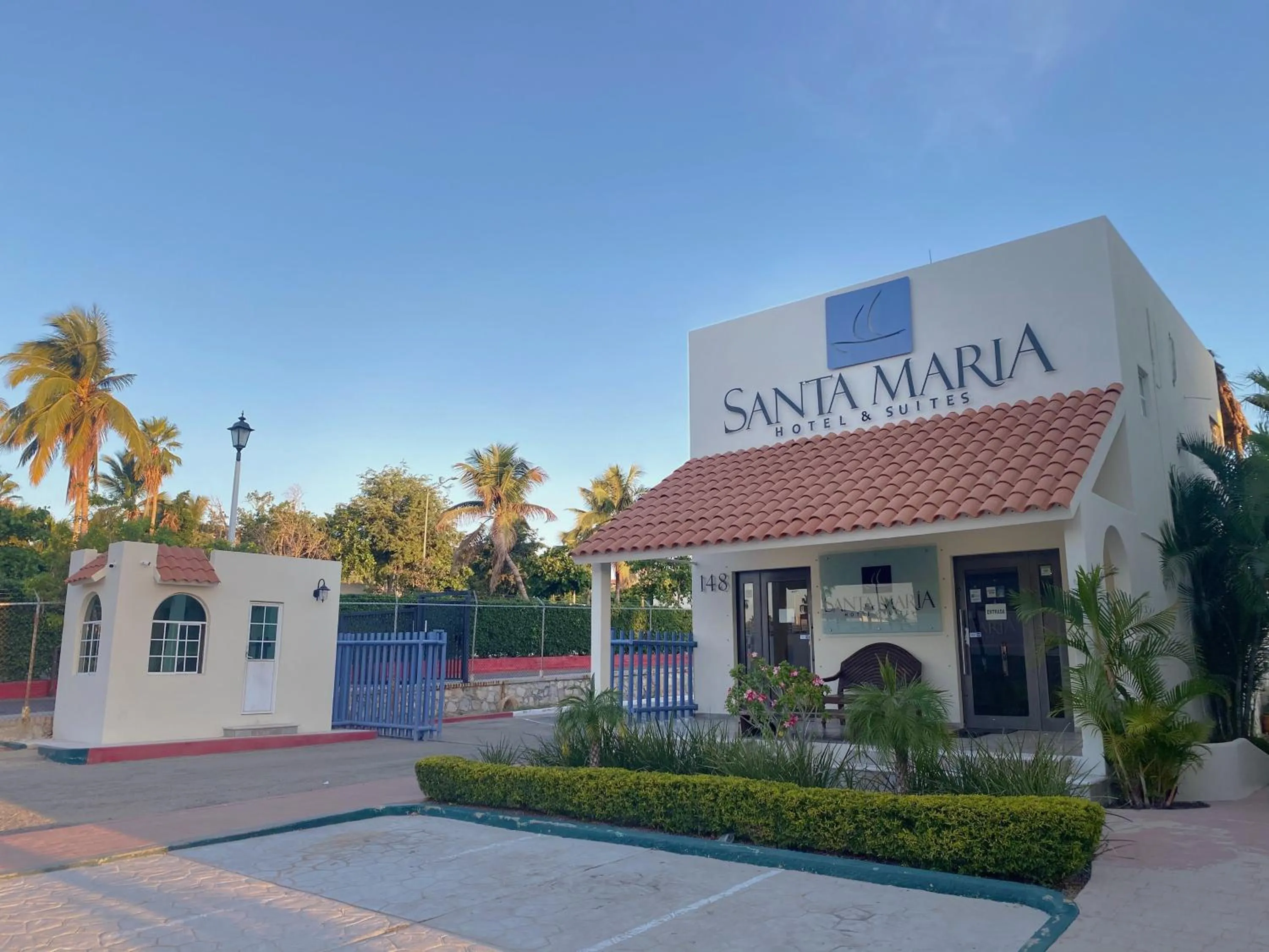 Facade/entrance in Santa Maria del Cabo