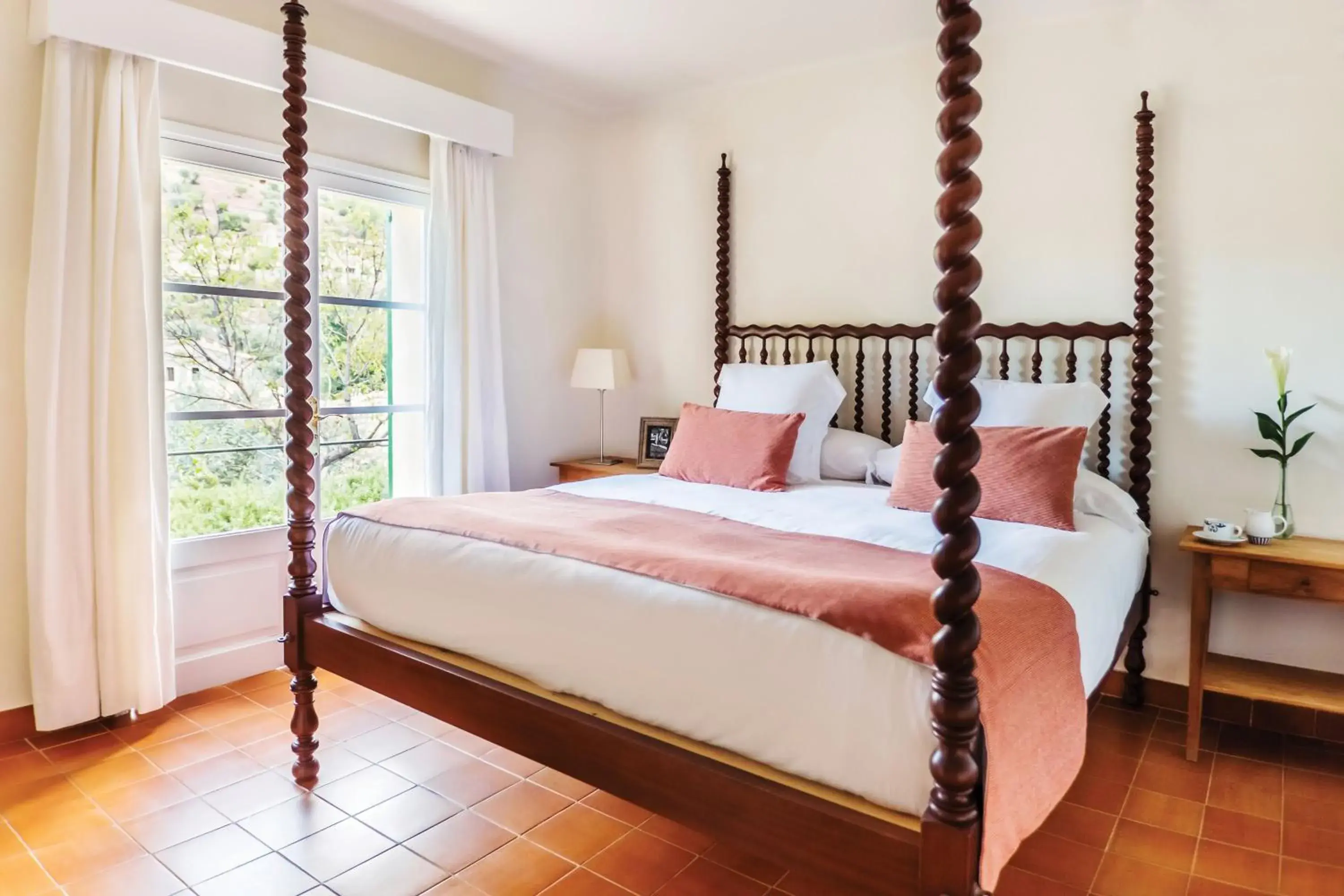 Bedroom, Bed in La Residencia, A Belmond Hotel, Mallorca