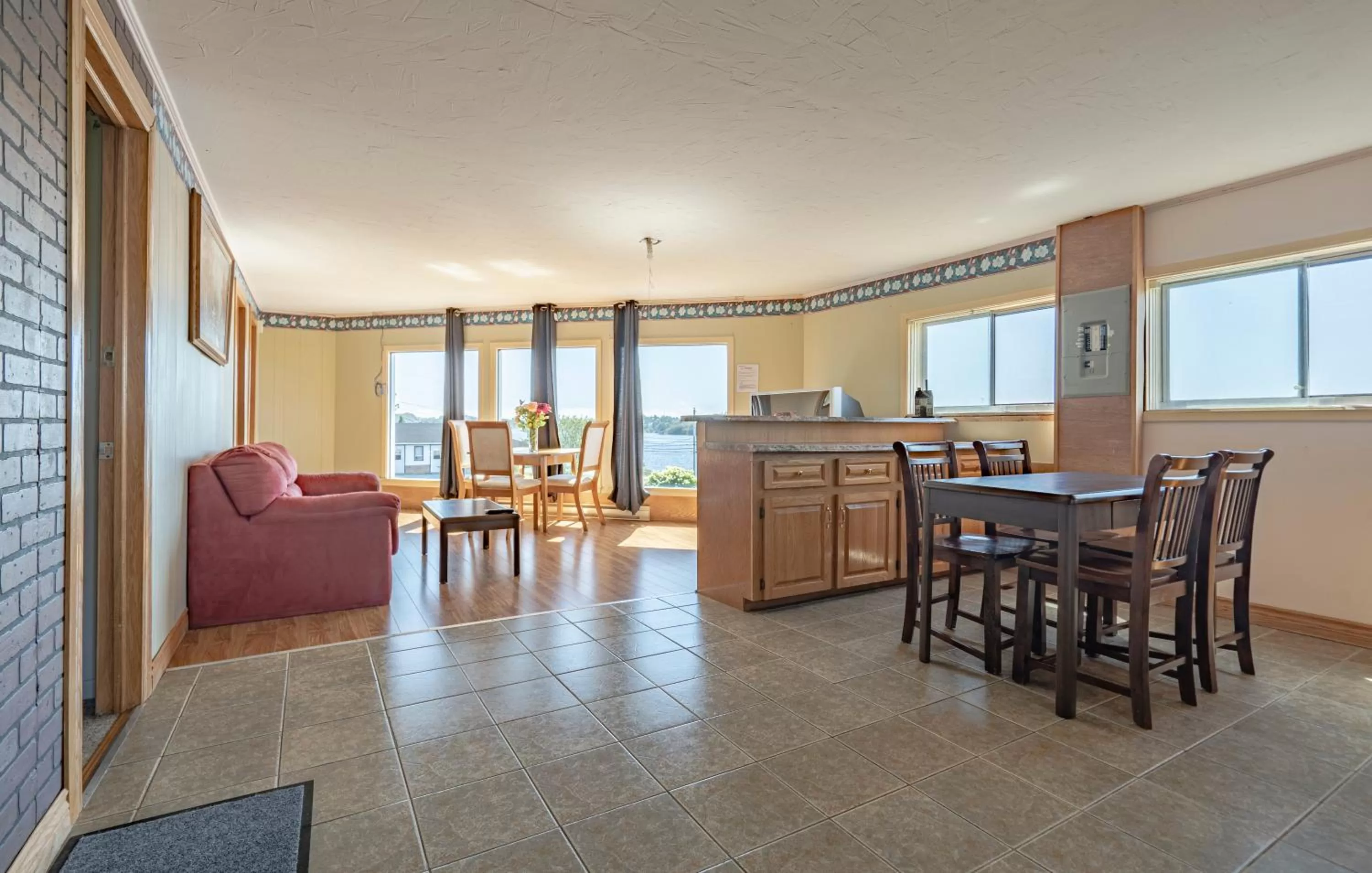 Living room in Novastar Motel On The Lake