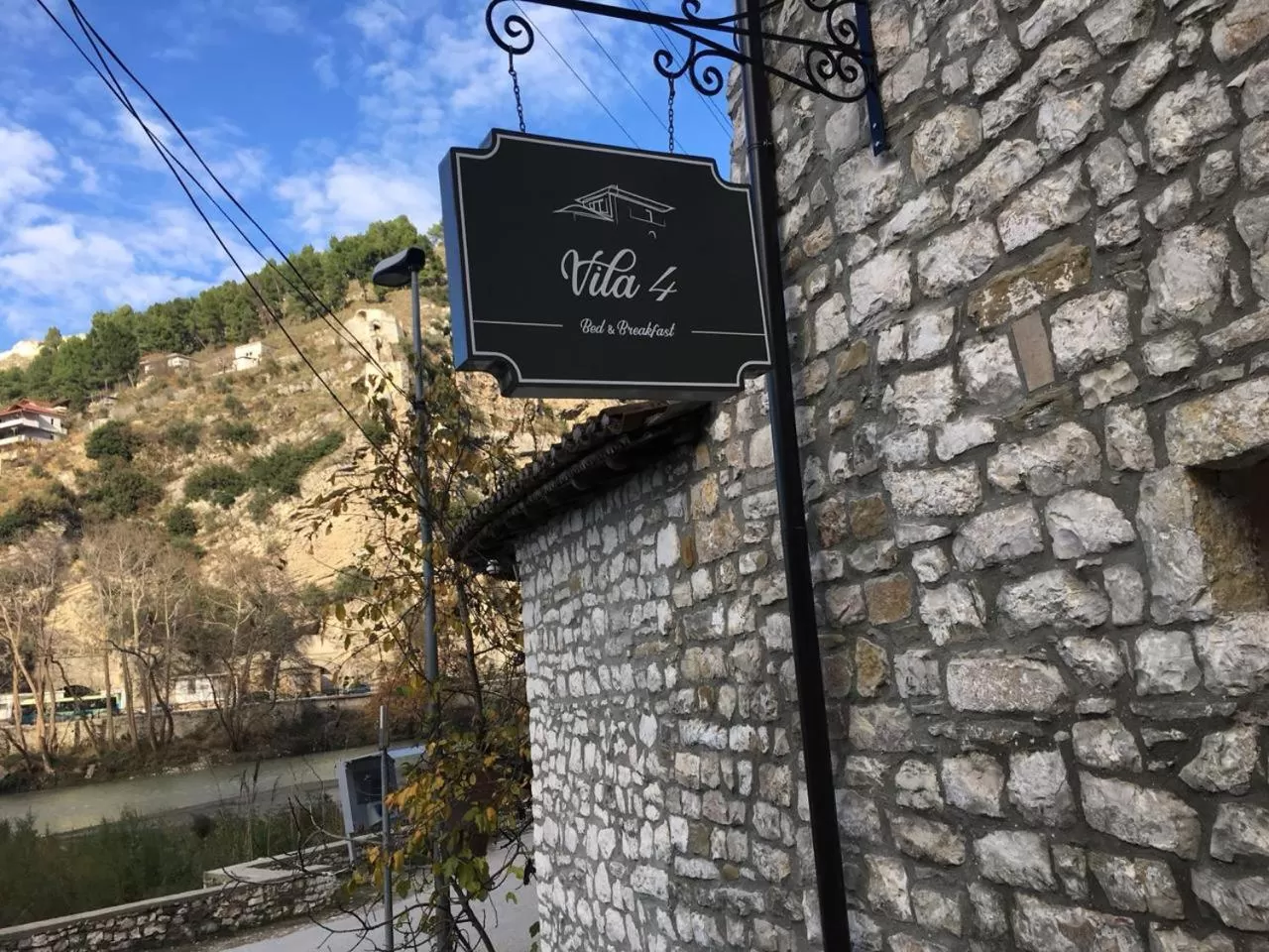 Property logo or sign, Property Logo/Sign in Vila 4 Bed&Breakfast