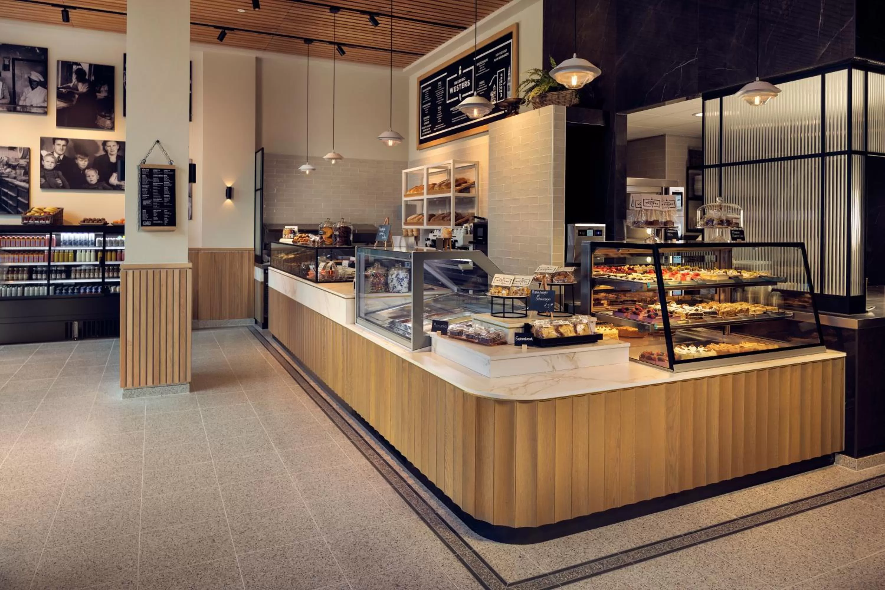 Restaurant/places to eat in The Market Hotel