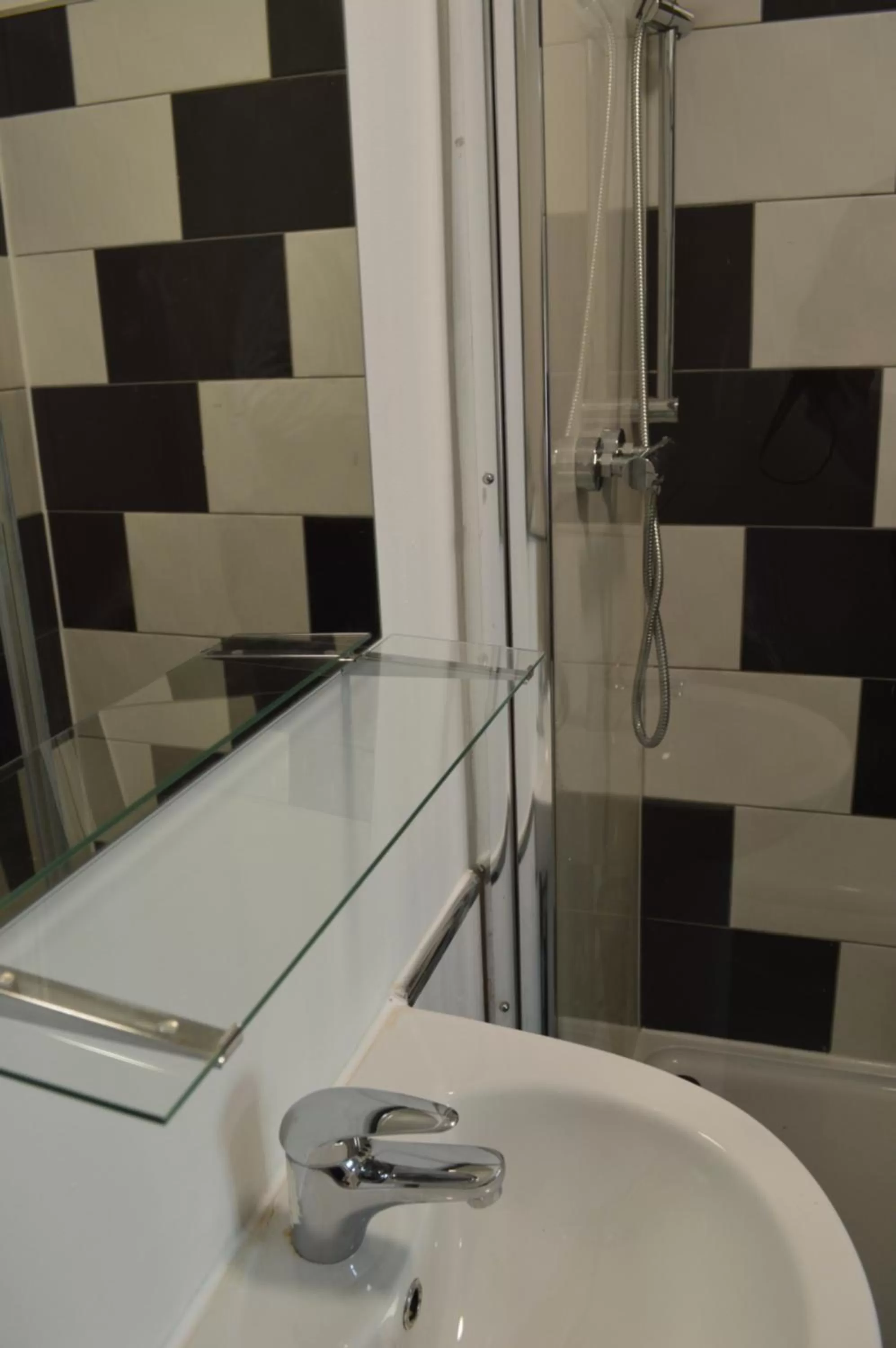 Shower in Bell Gate House