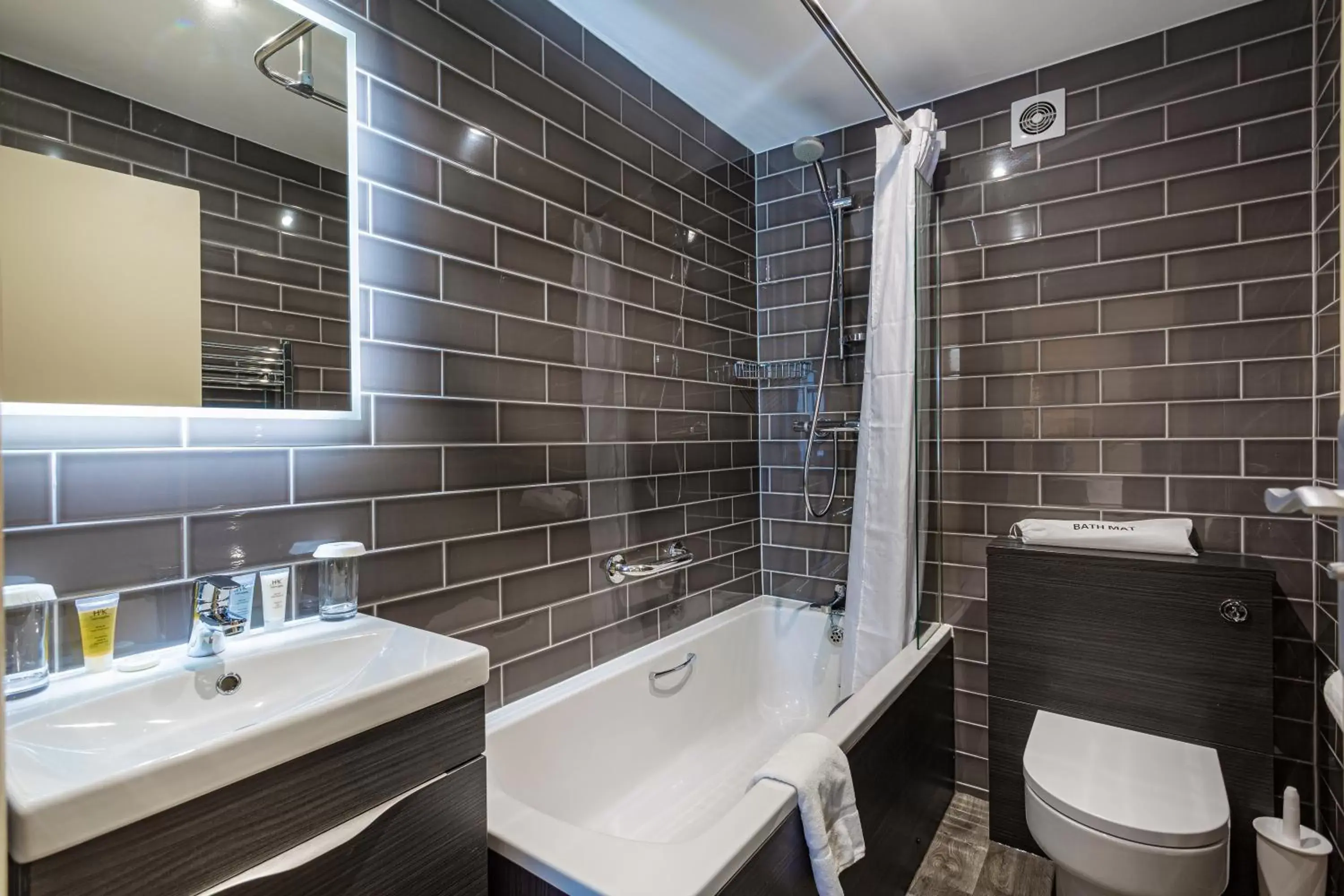 Bathroom in The Rutland Arms Hotel, Bakewell, Derbyshire
