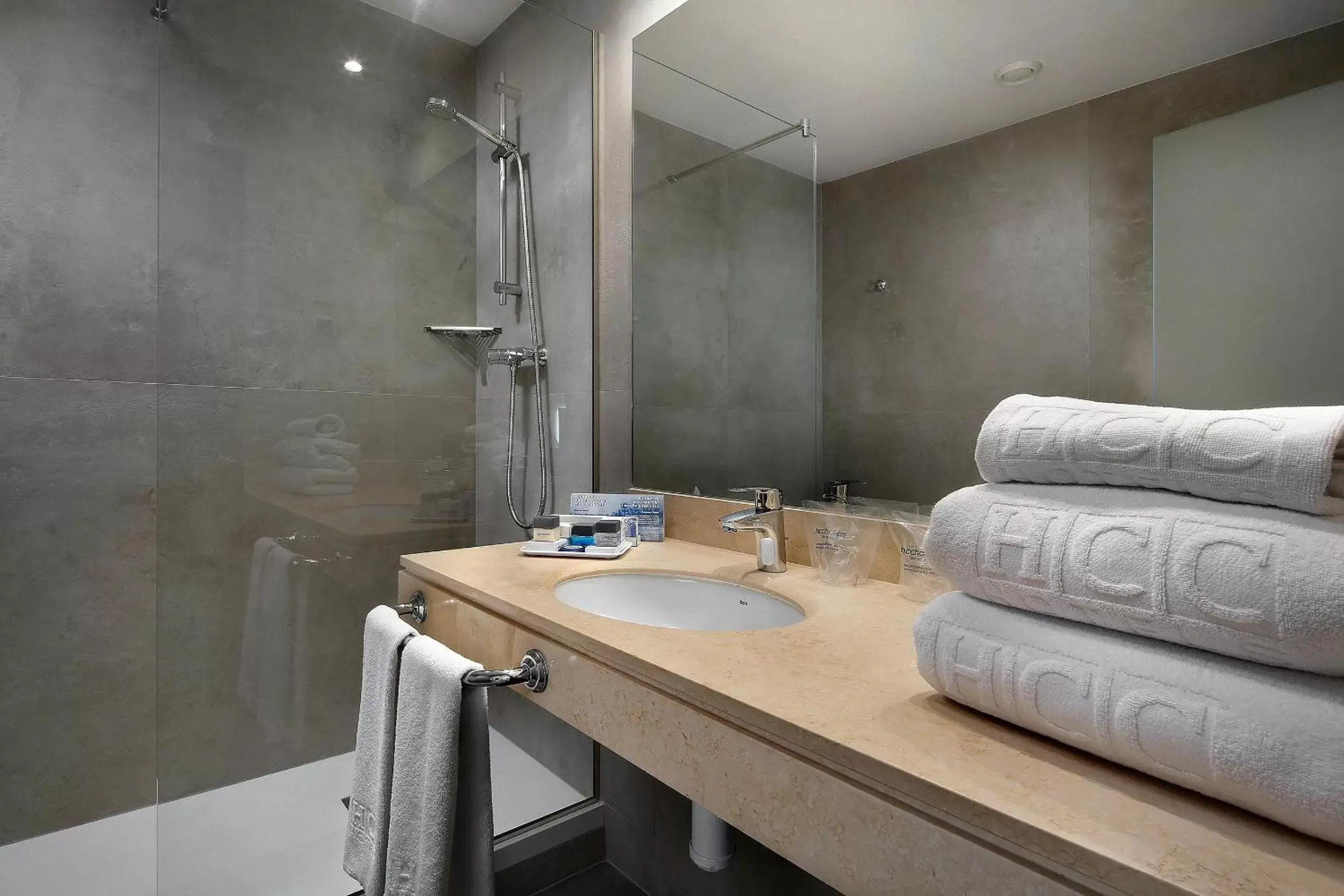 Shower, Bathroom in HCC Montblanc