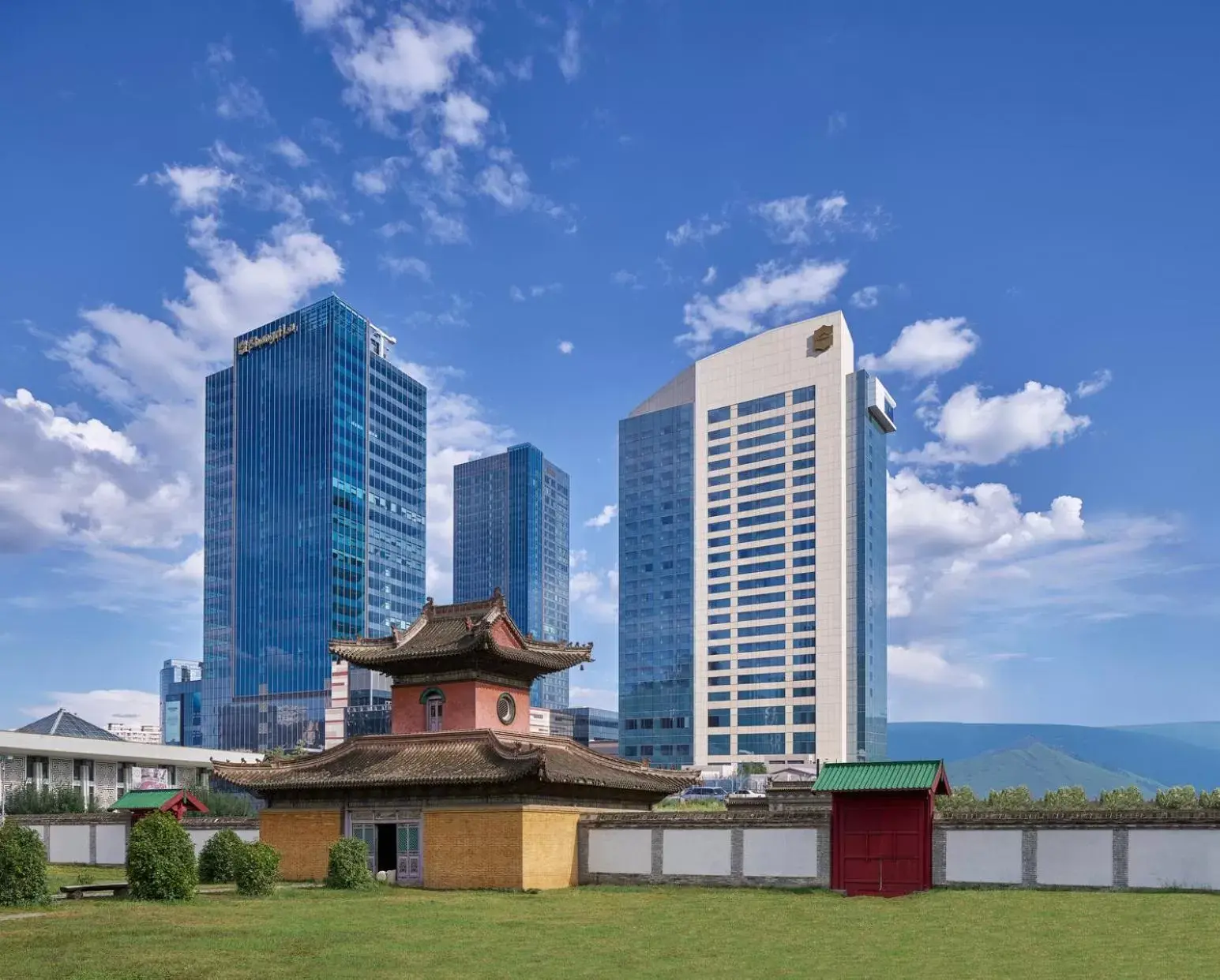 Facade/entrance in Shangri-La Ulaanbaatar