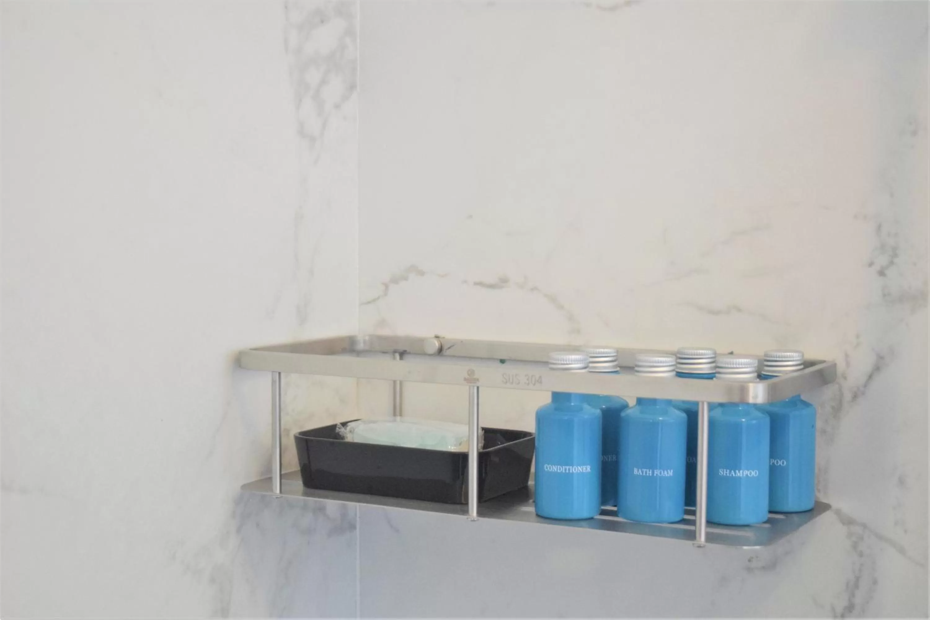 Bathroom in Montecito Apartments