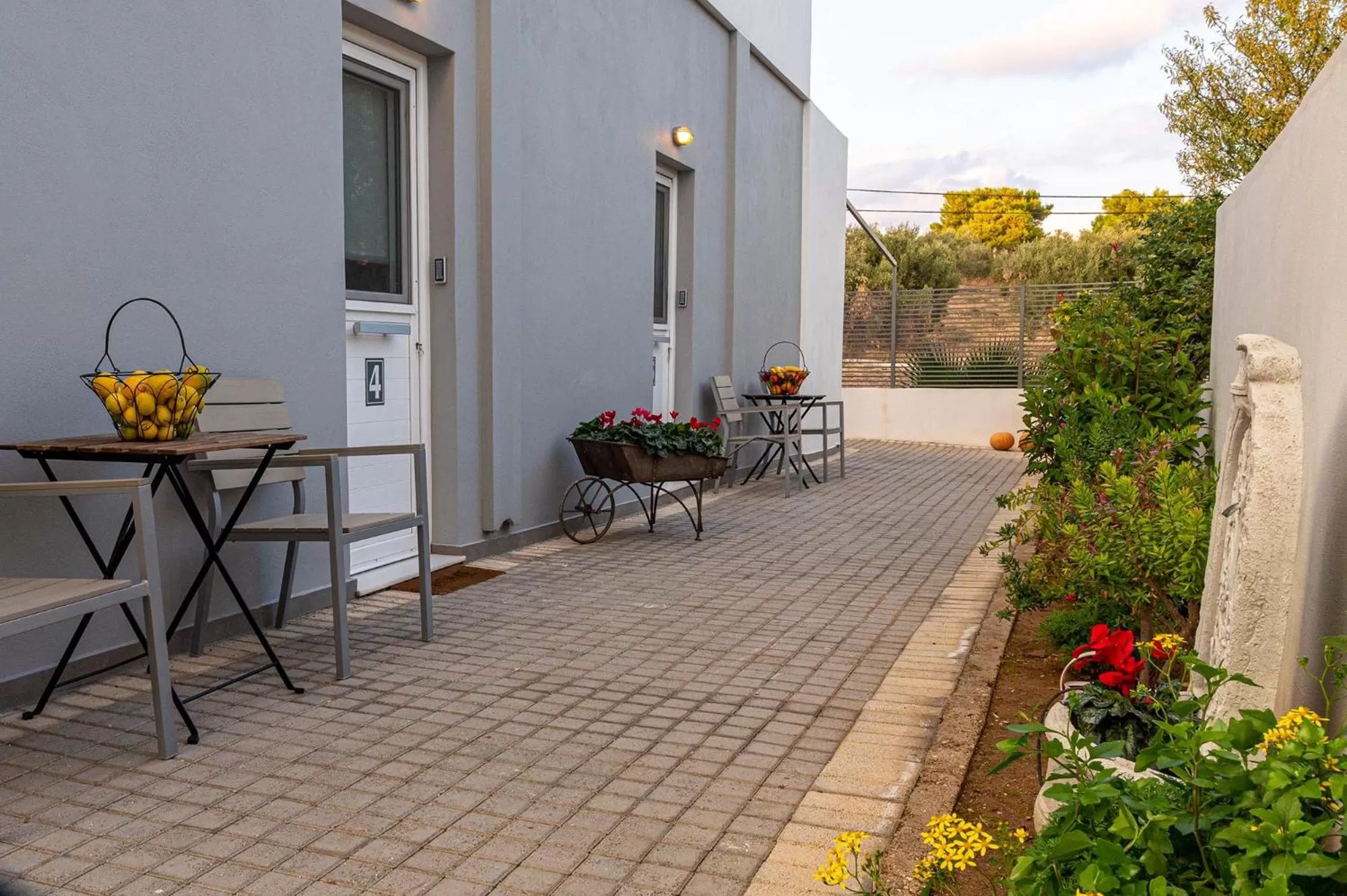 Patio in Comfort Stay Athens Airport Hotel - FREE shuttle from and to the airport