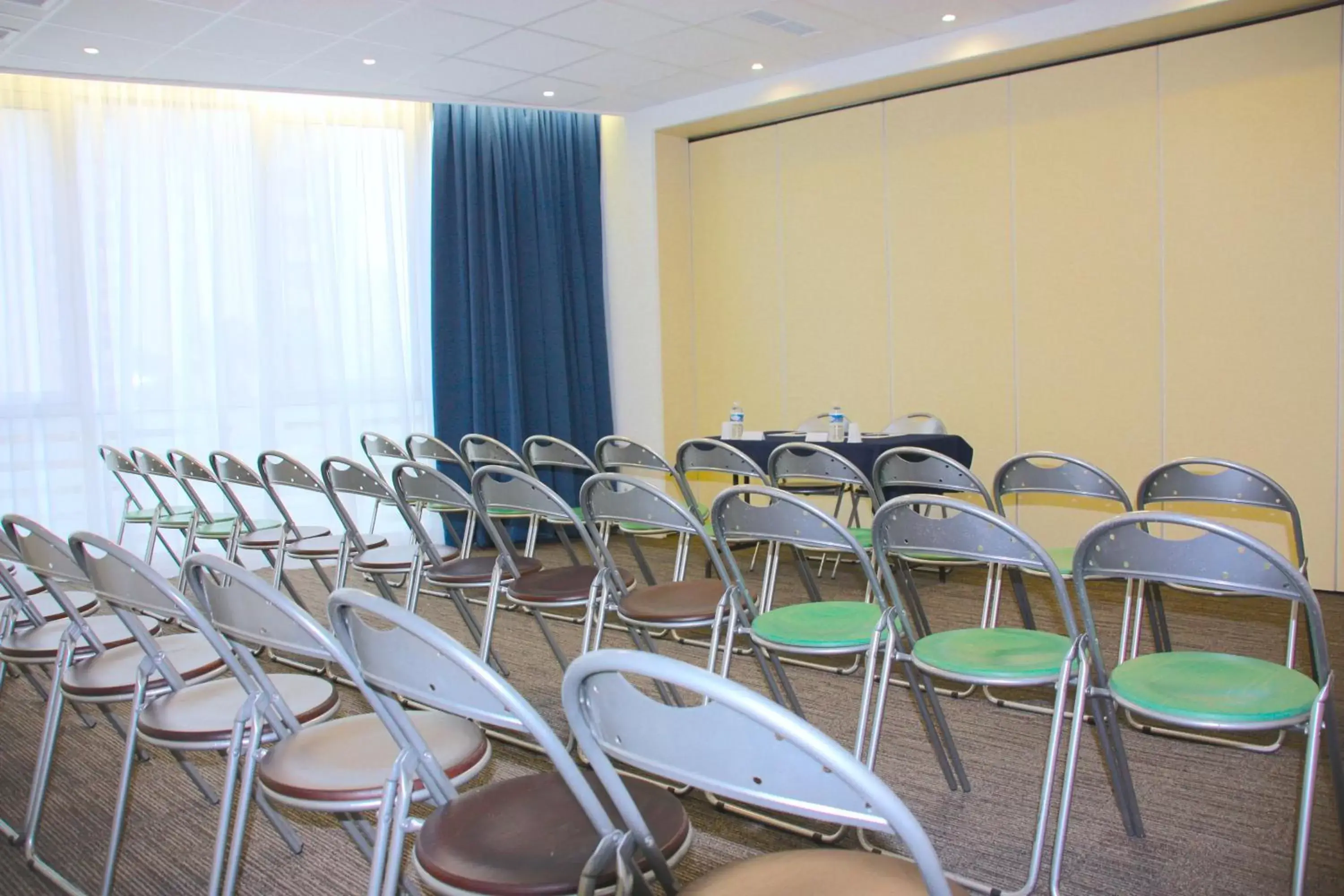 Meeting/conference room in Ibis Budget Toulon Centre