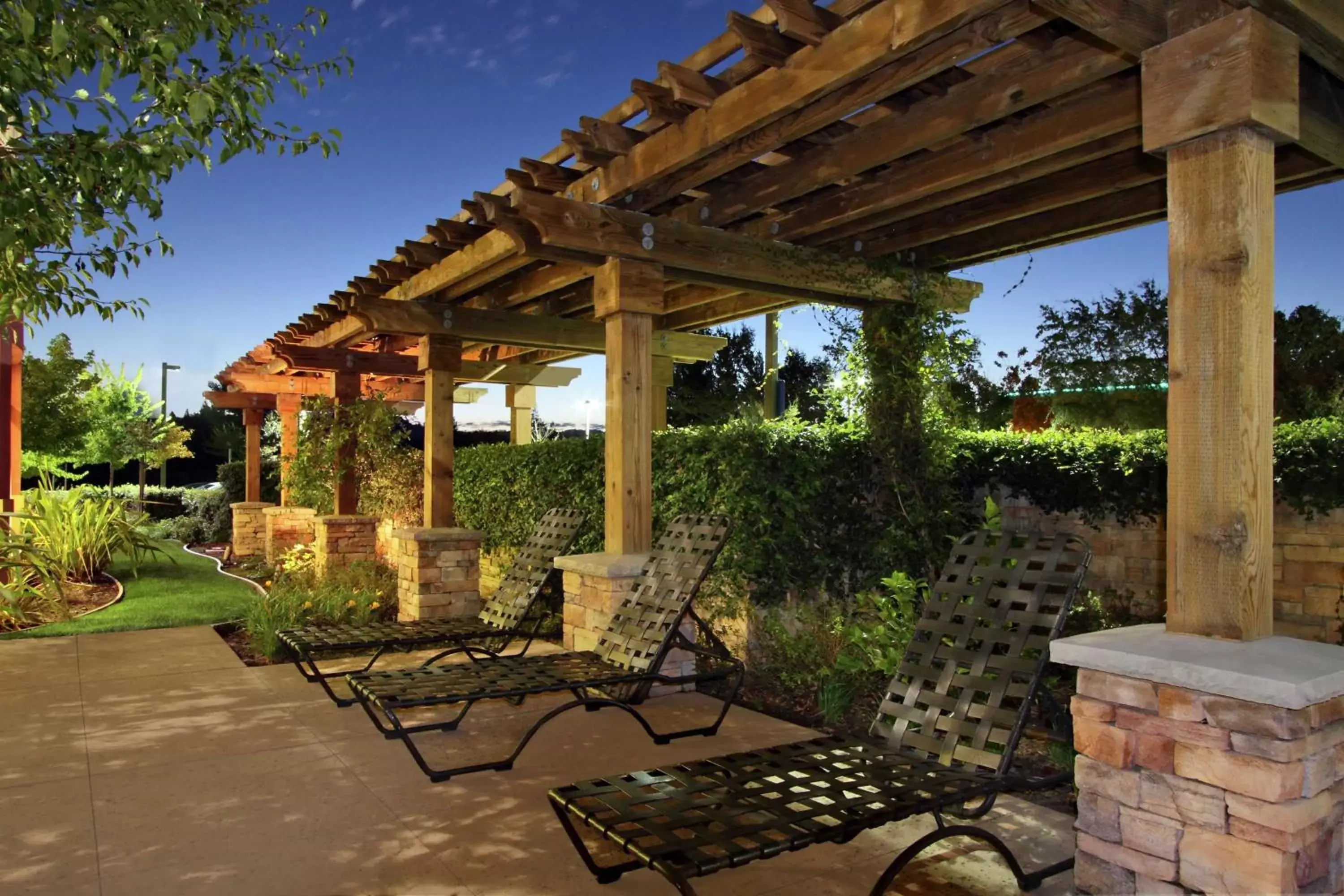 Patio in Hilton Garden Inn Sonoma County Airport