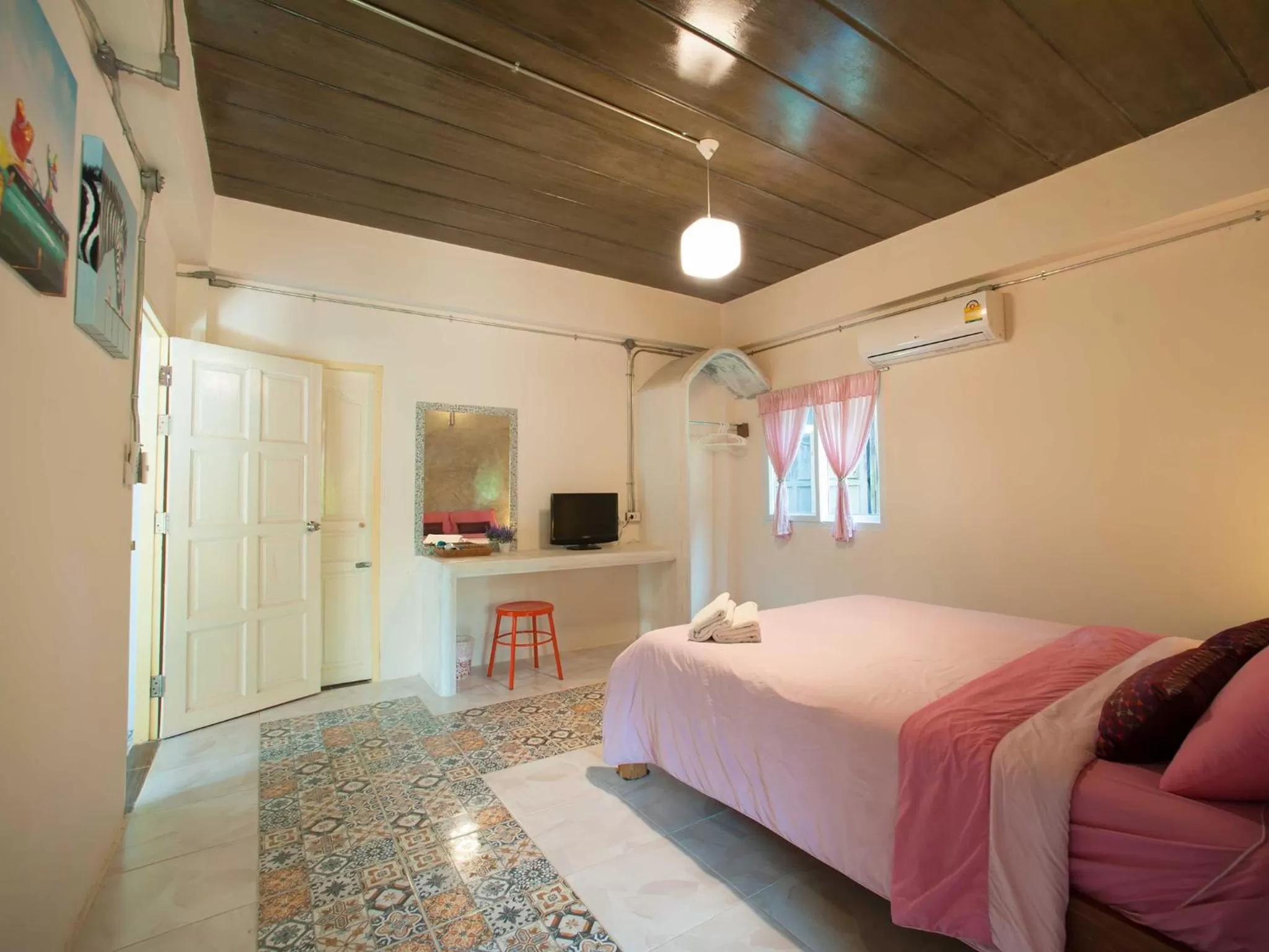 Bedroom, Bed in Baan Chokdee Pai Resort