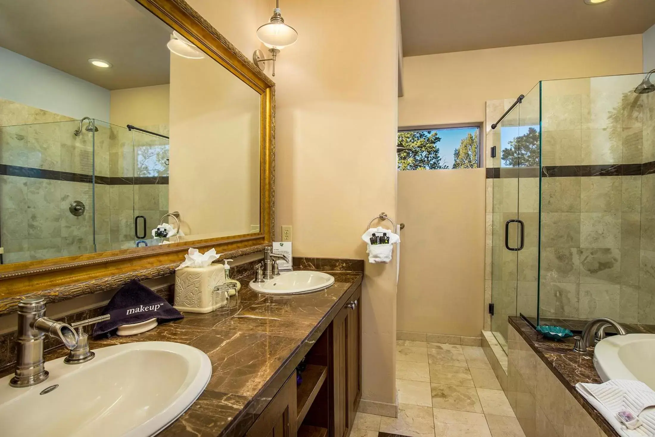 Bathroom in Alma De Sedona Inn B&B