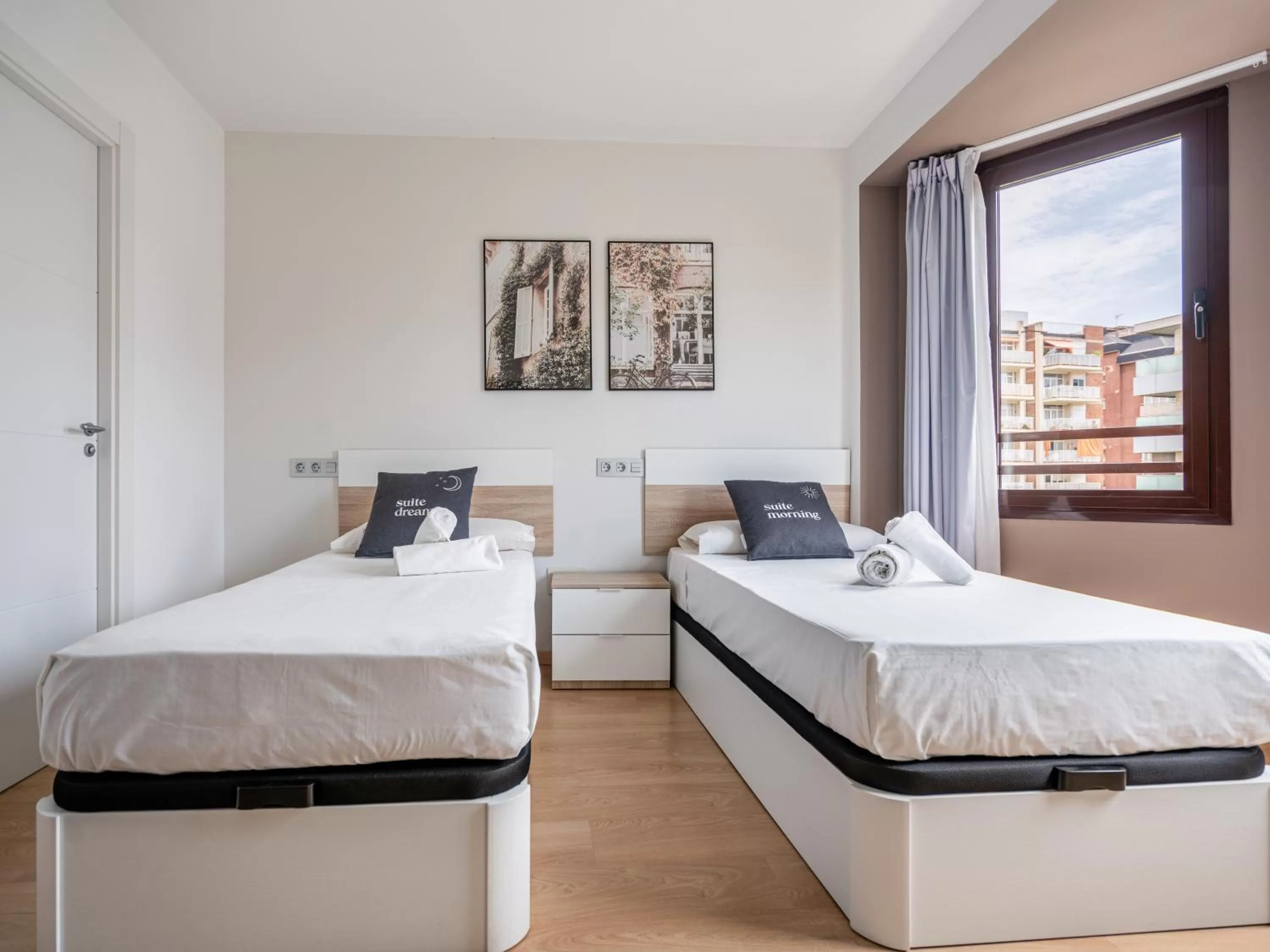 Bed in Limehome Barcelona Carrer de Fontcoberta - Digital Access