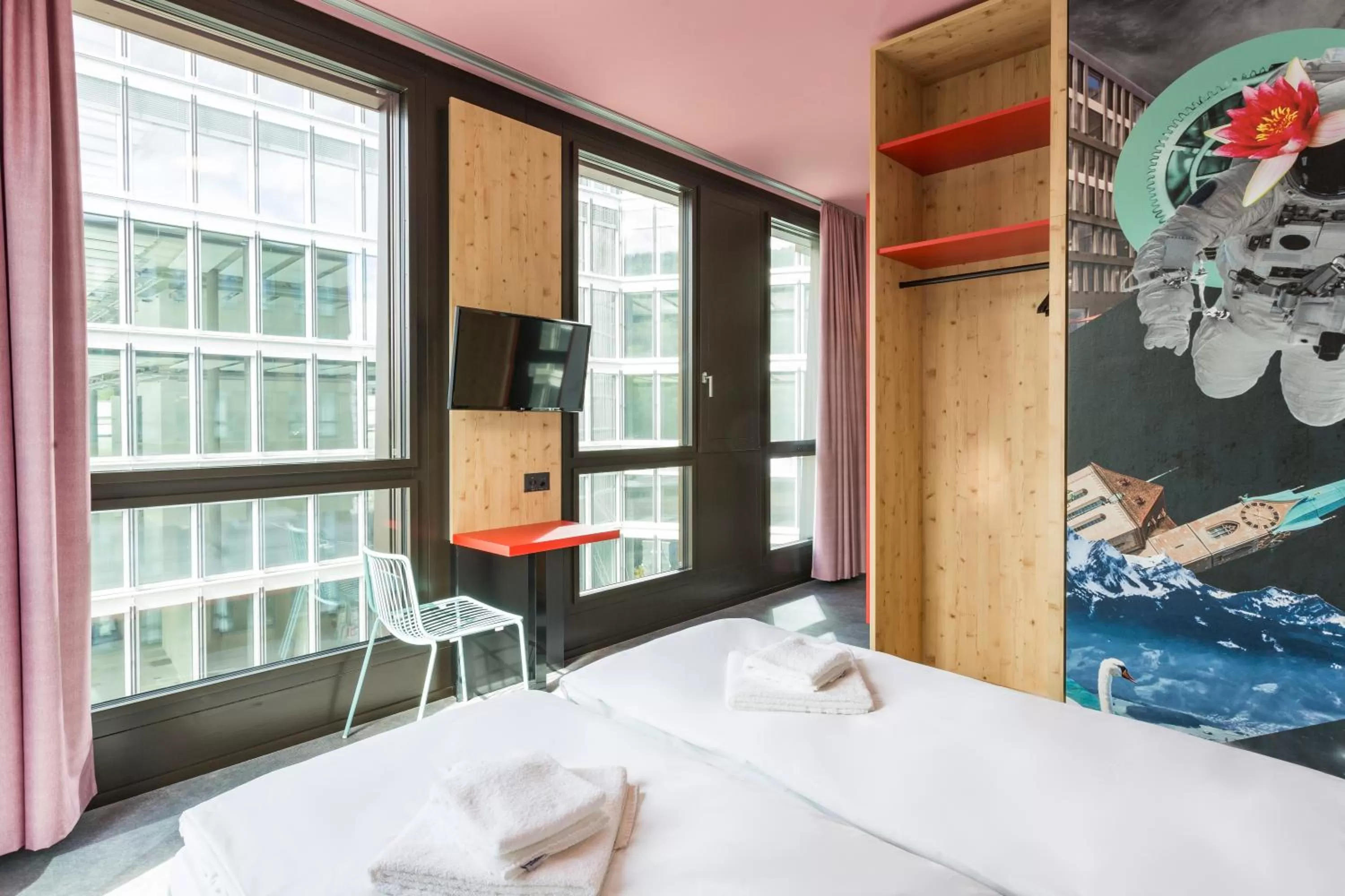 Bedroom, Bed in MEININGER Hotel Zürich Greencity