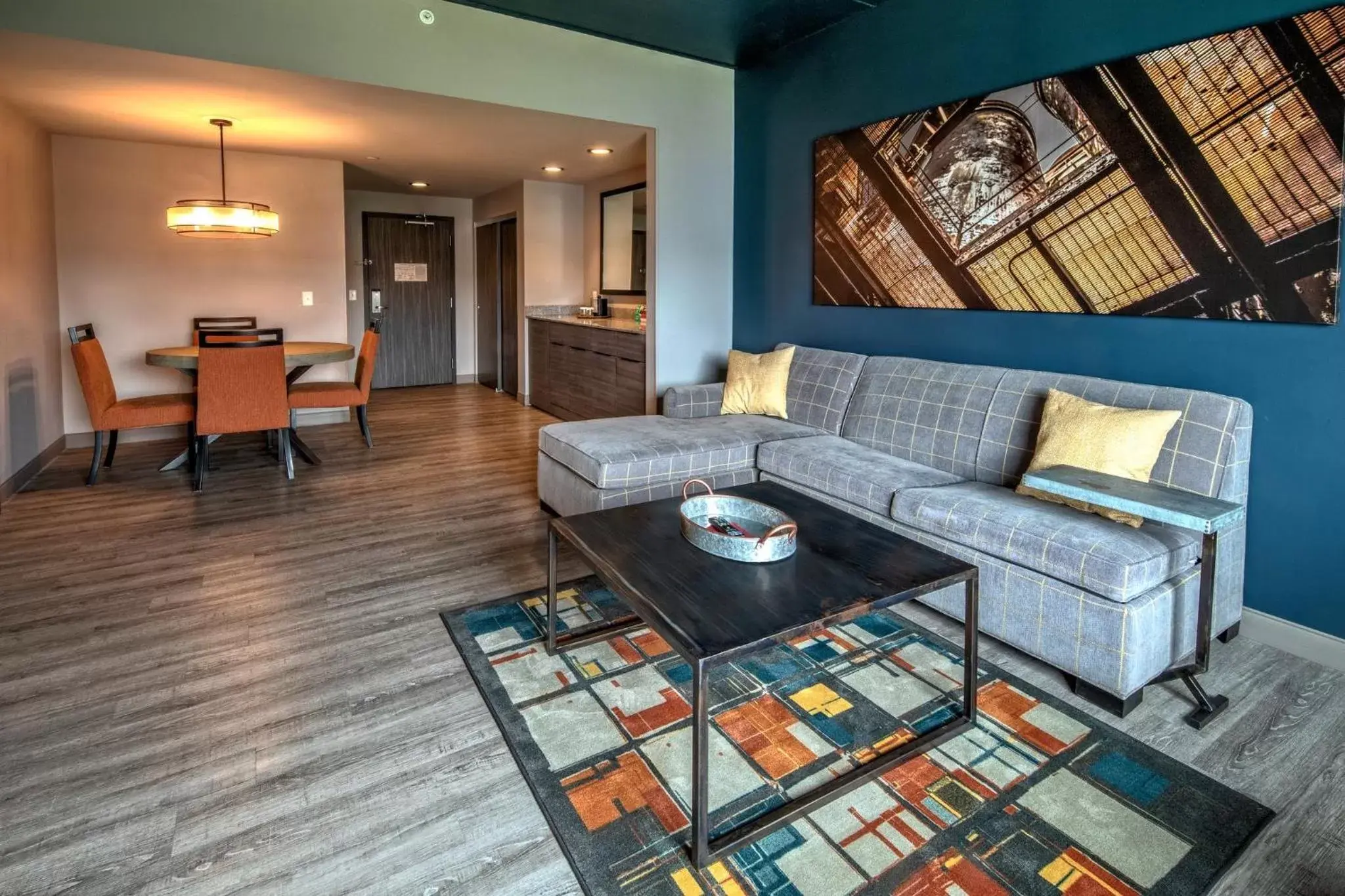 Bedroom, Seating Area in Hotel Indigo Pittsburgh University - Oakland, an IHG Hotel