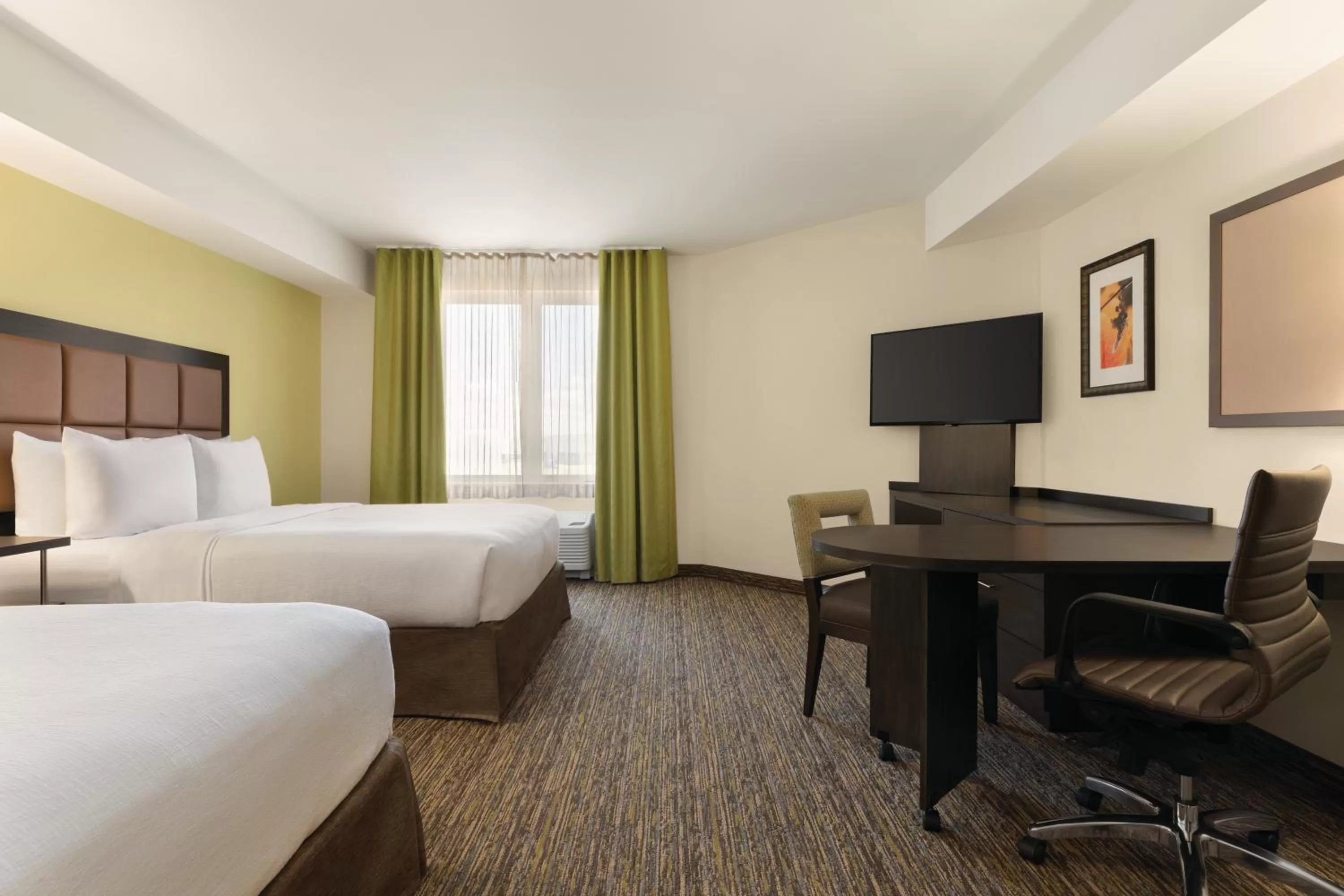 TV and multimedia, Bed in Park Inn by Radisson, Calgary Airport North, AB